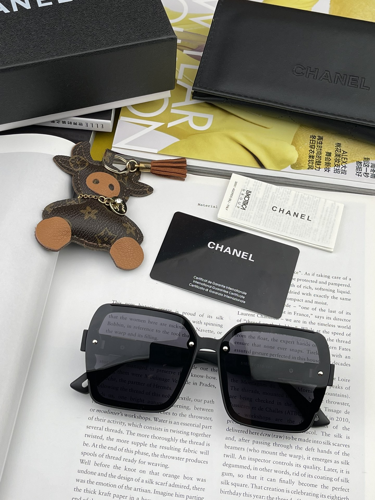 Sunglasses Chanel CH1855 - vstockx