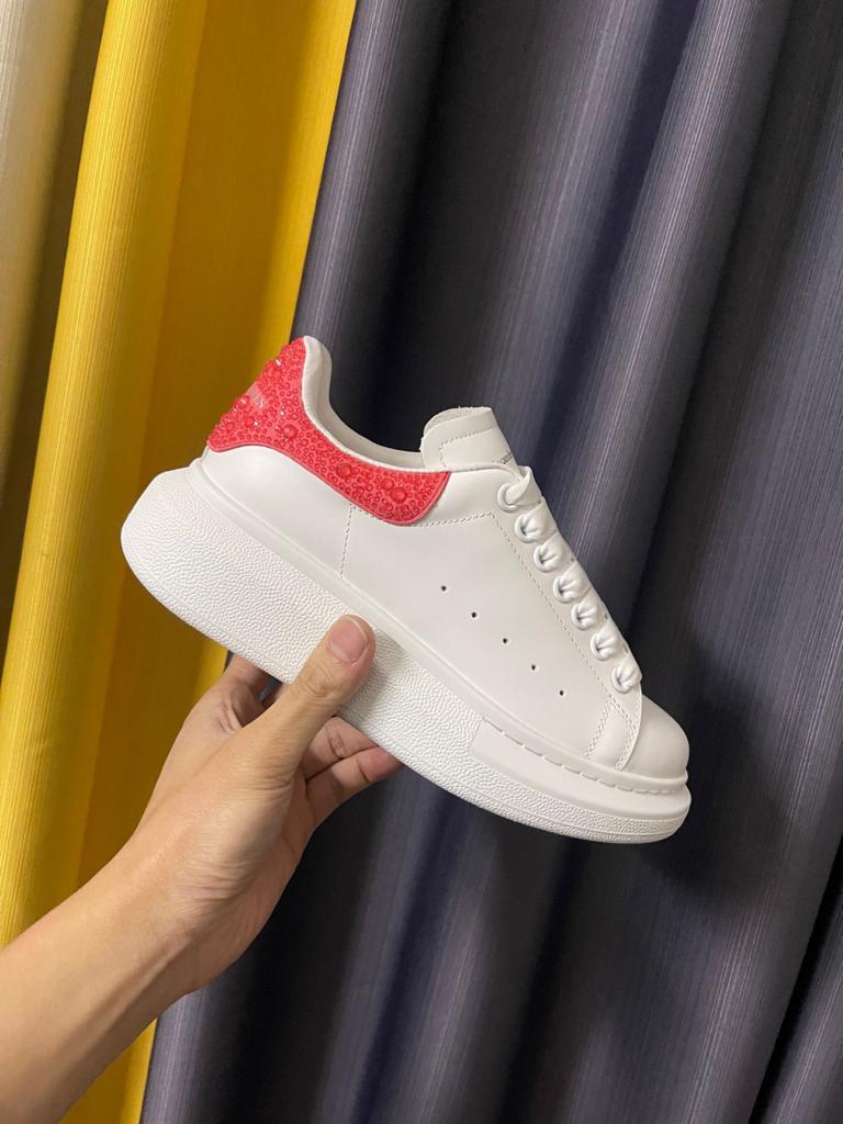 Alexander McQueen Oversized Sneaker in White/halo Pink - vstockx