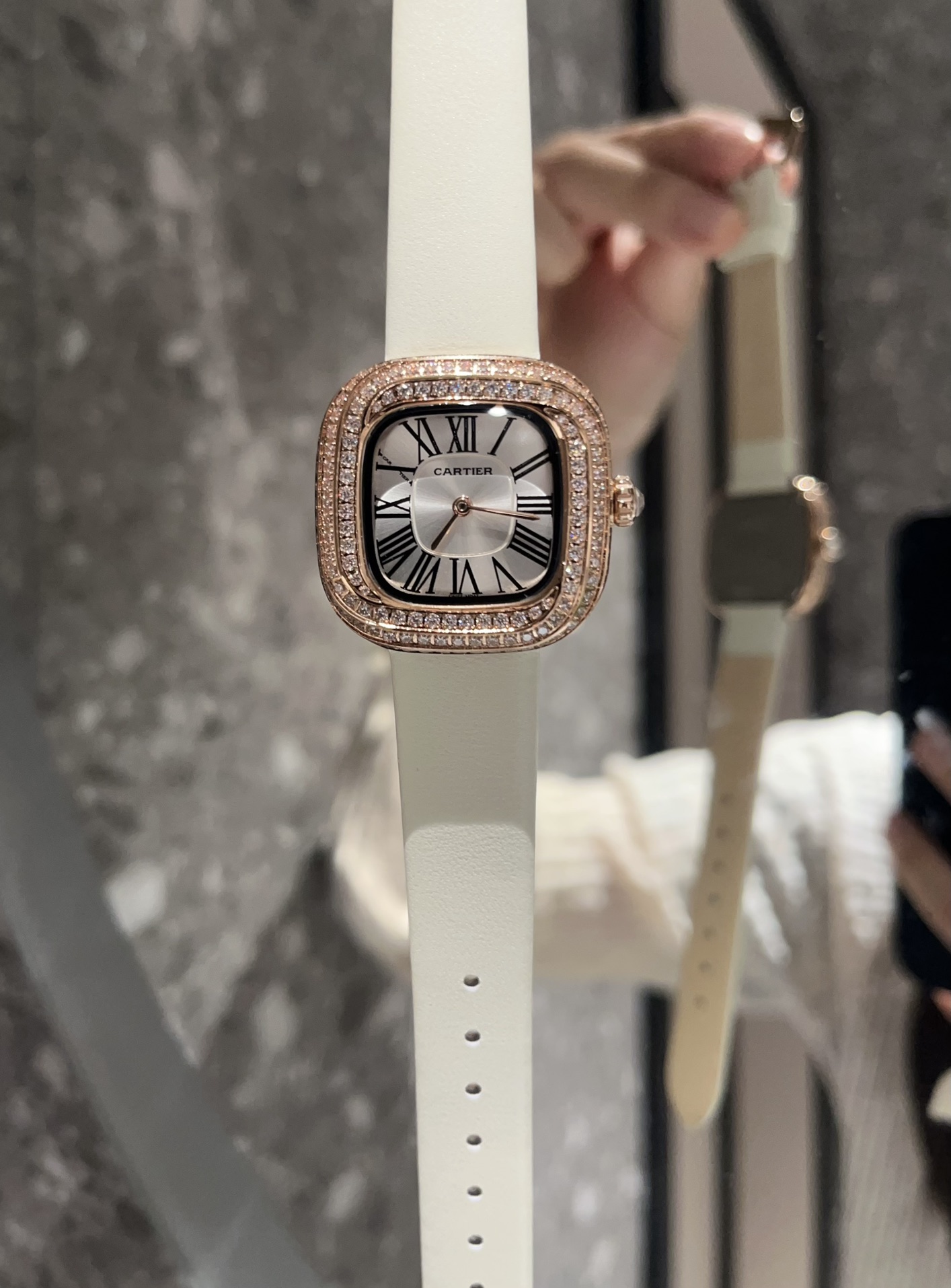 Watches Cartier 322185 size:40 mm - vstockx