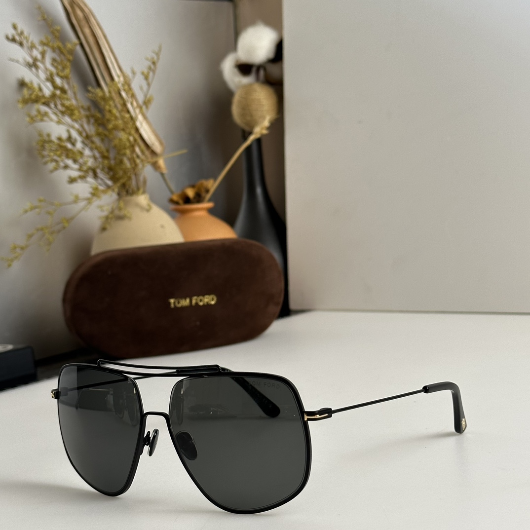 Sunglasses tom ford FT0927��SIZE: 61 ��14 -140 - vstockx