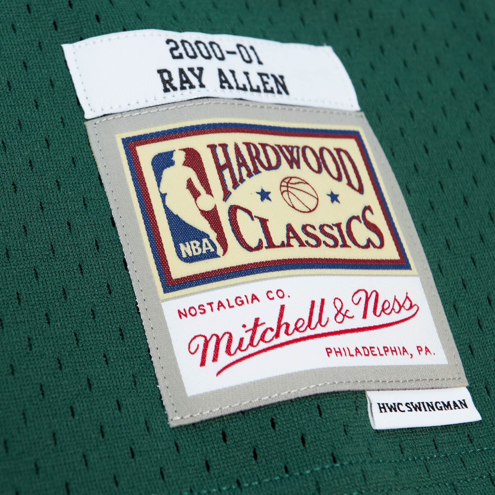 Off Court Chenille Swingman Ray Allen Milwaukee Bucks 2000-01 Jersey - vstockx