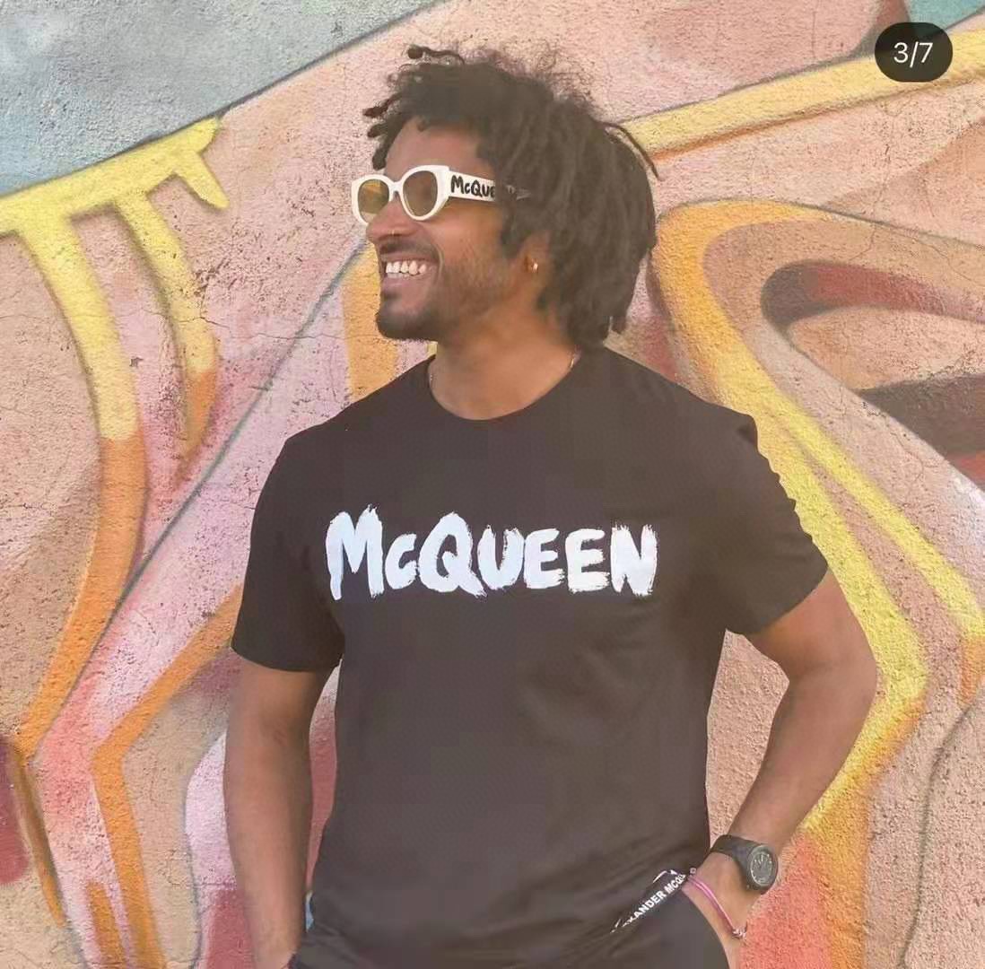 Sunglasses Alexander McQueen 0328s 2 - vstockx