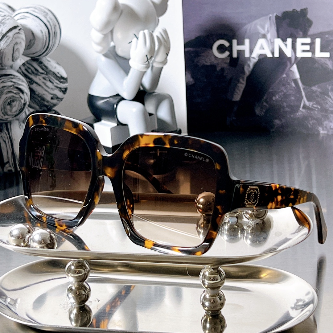 Sunglasses CHANEL 5479 size 56��18-140 - vstockx