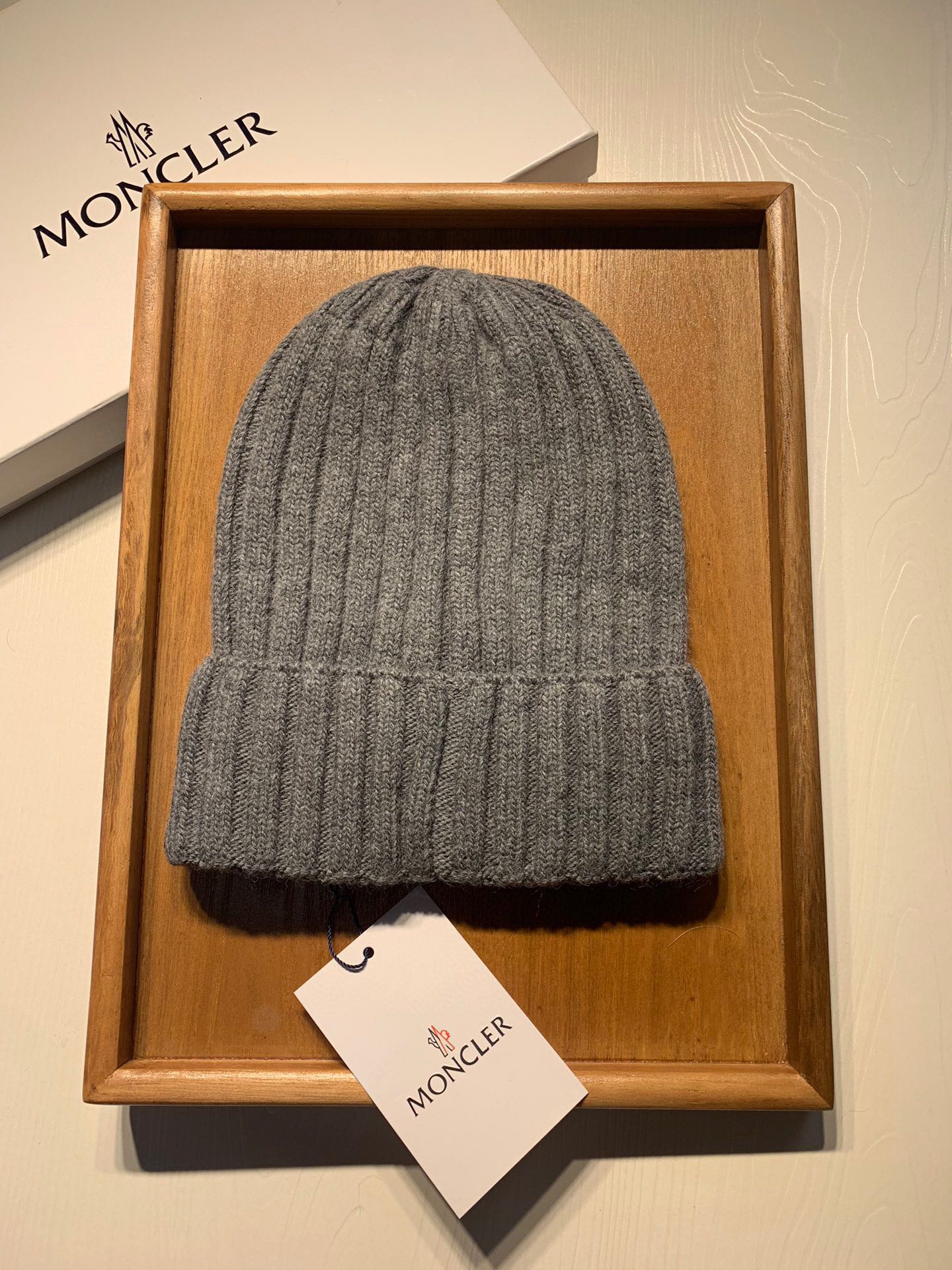 Hat Moncler 3 - vstockx
