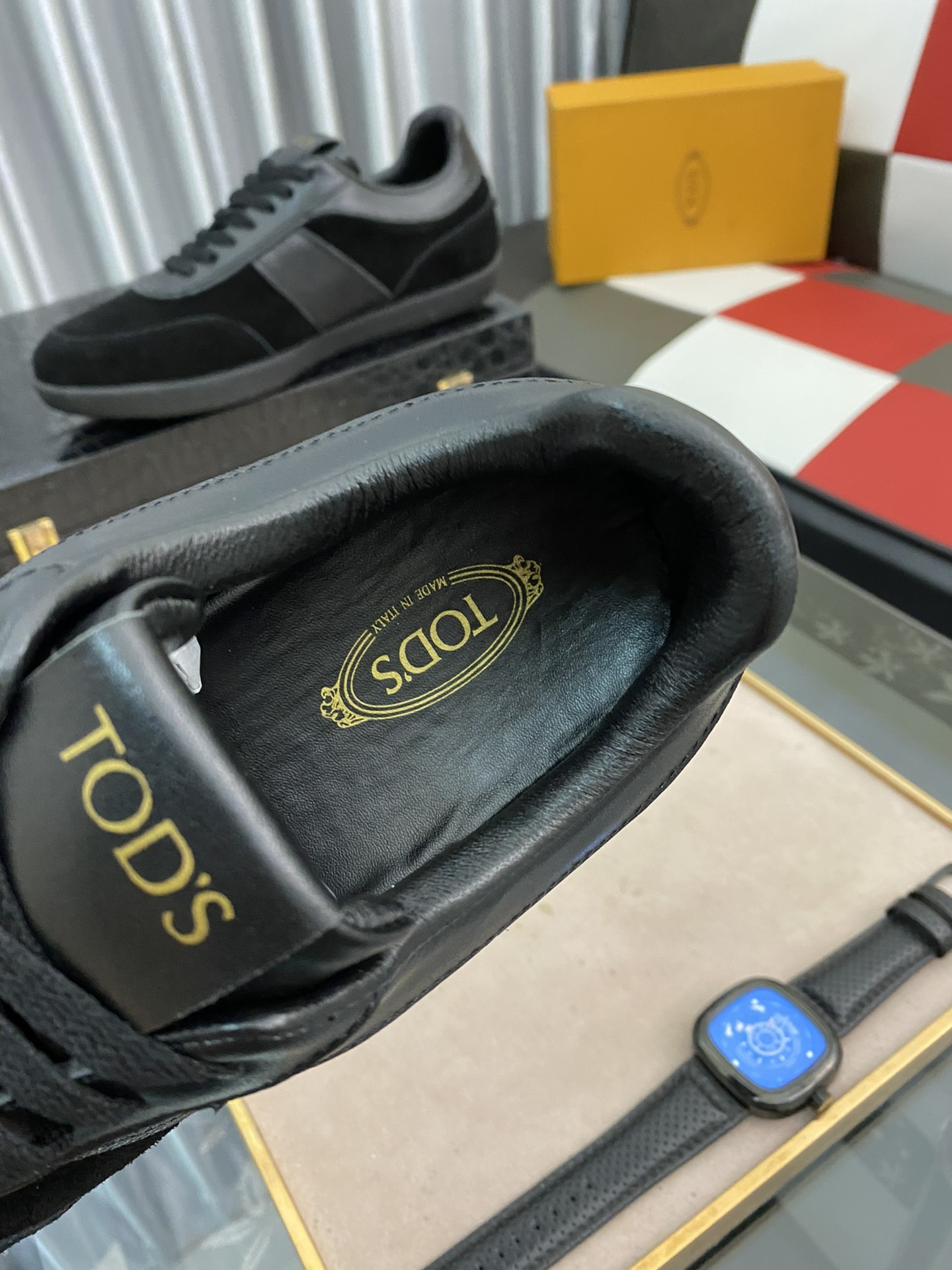 TOD'S Tabs Sneaker 1 - vstockx