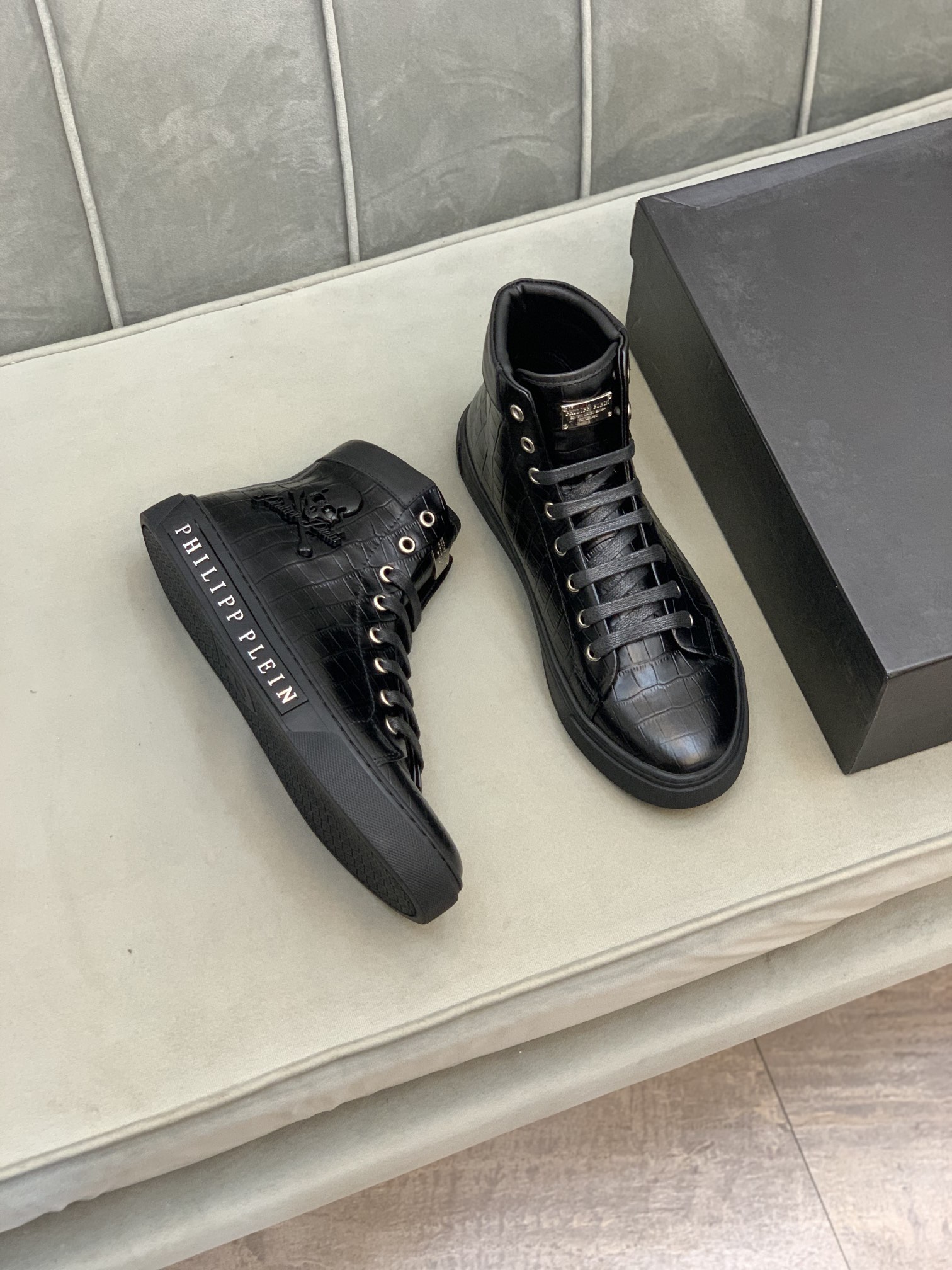 Philipp Plein High Top Sneakers 4 - vstockx