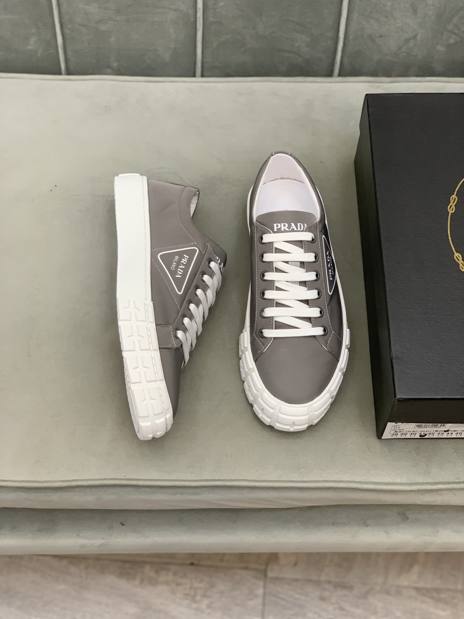 Prada Wheel Cassetta sneaker 9 - vstockx