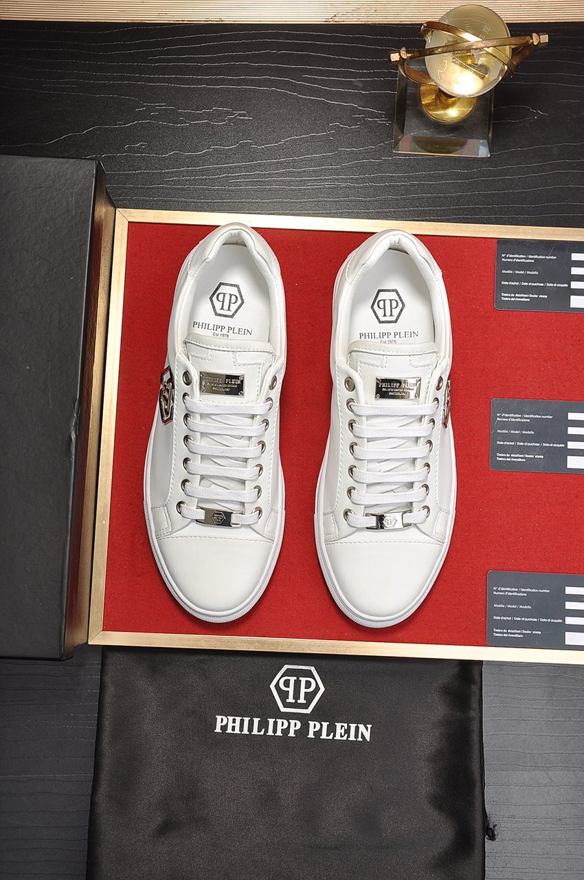 Philipp Plein Low Top Sneakers 28 - vstockx