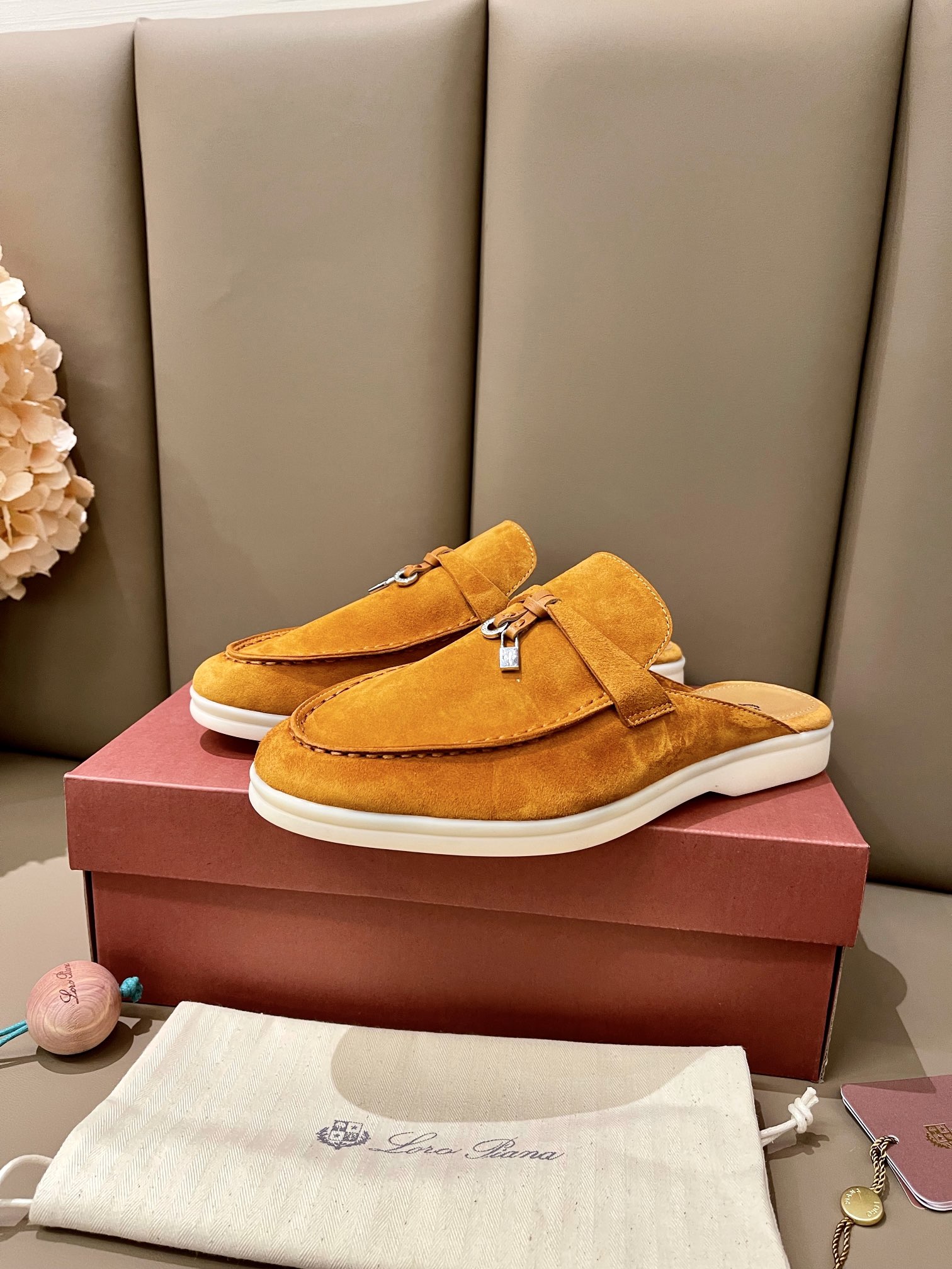 Loro Piana shoes 254 - vstockx