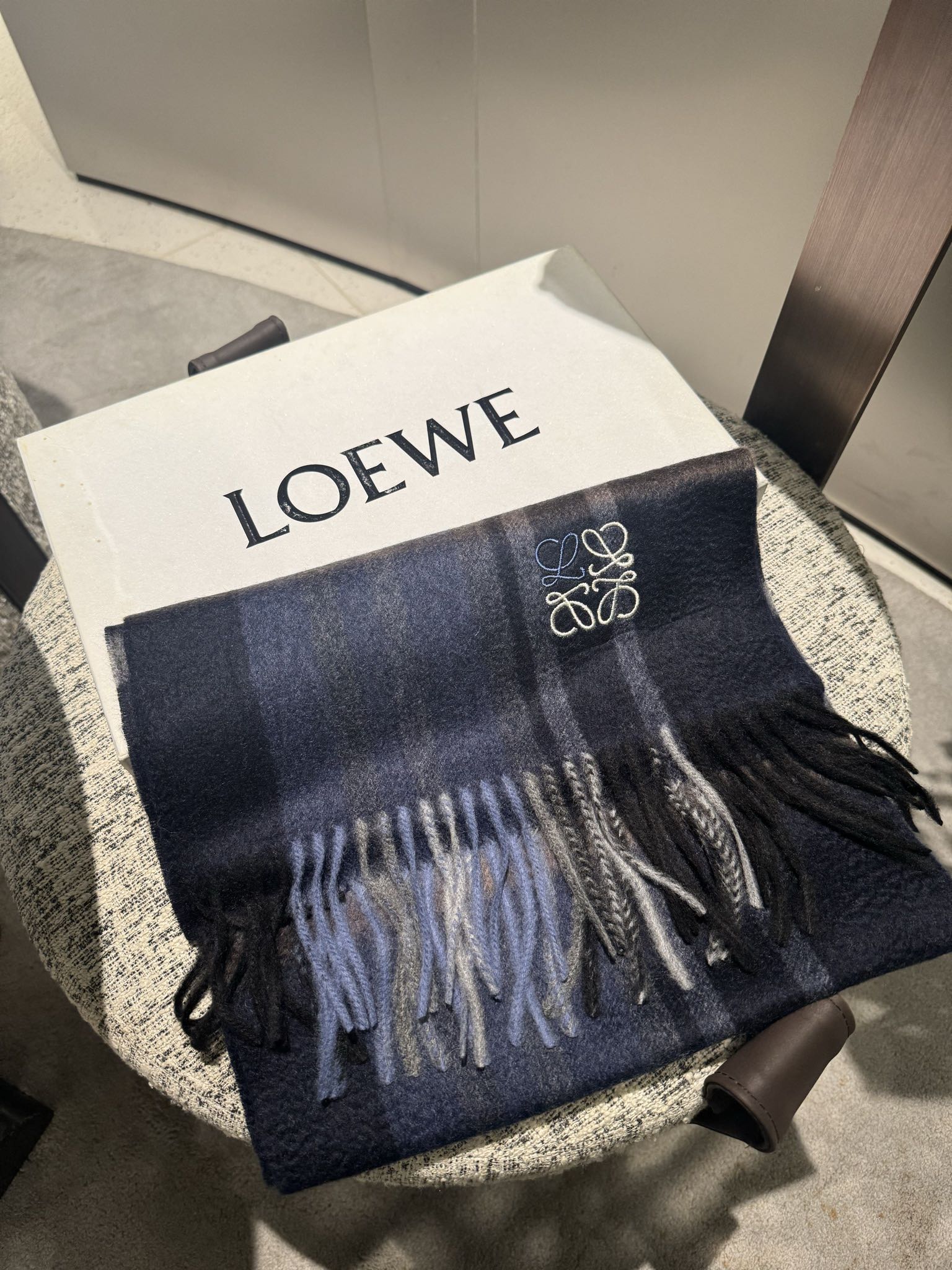 Streetwear Scarf Loewe 328962 SIZE:40*180cm - vstockx