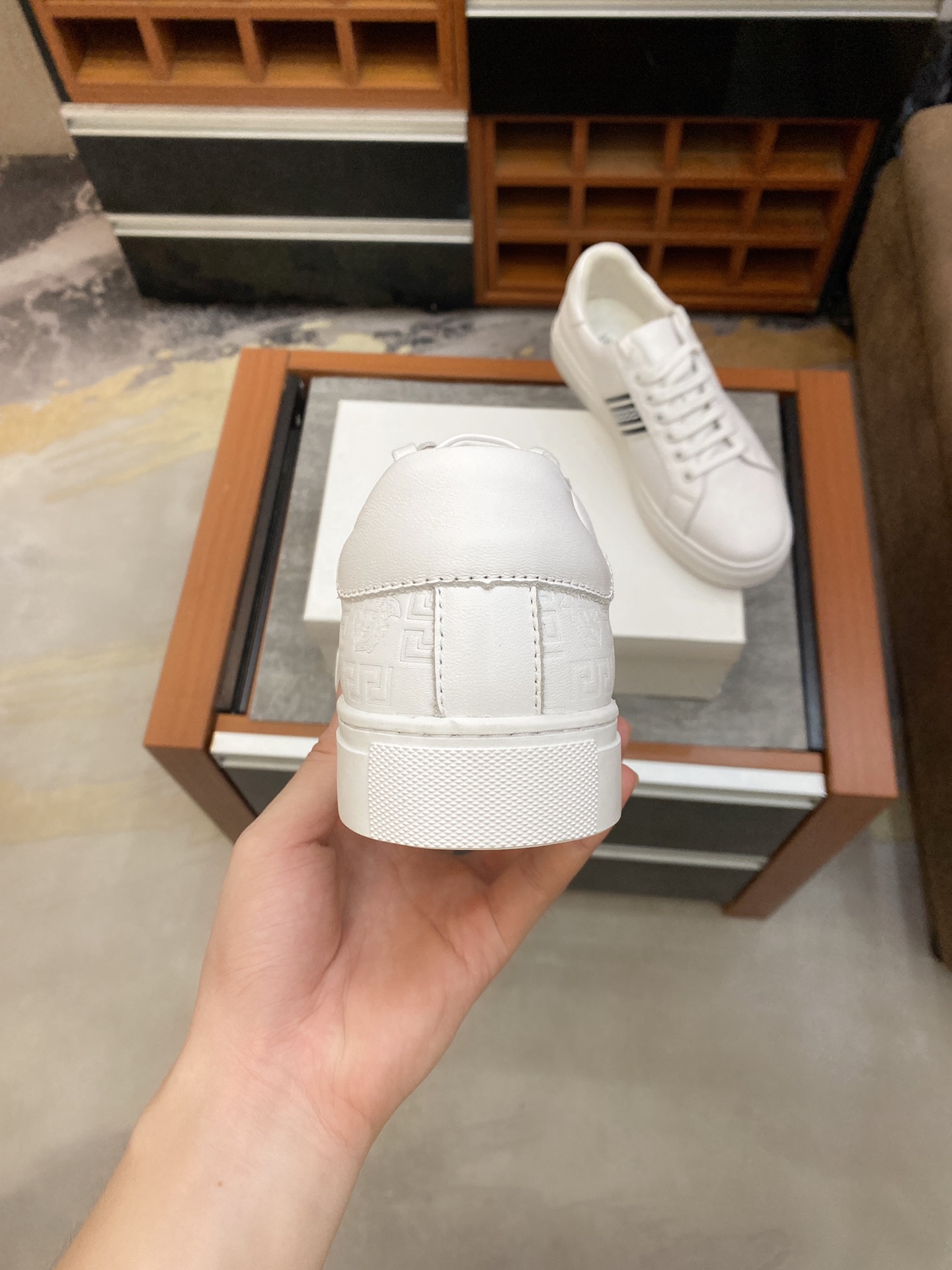 Versace Greca Sneaker 3 - vstockx