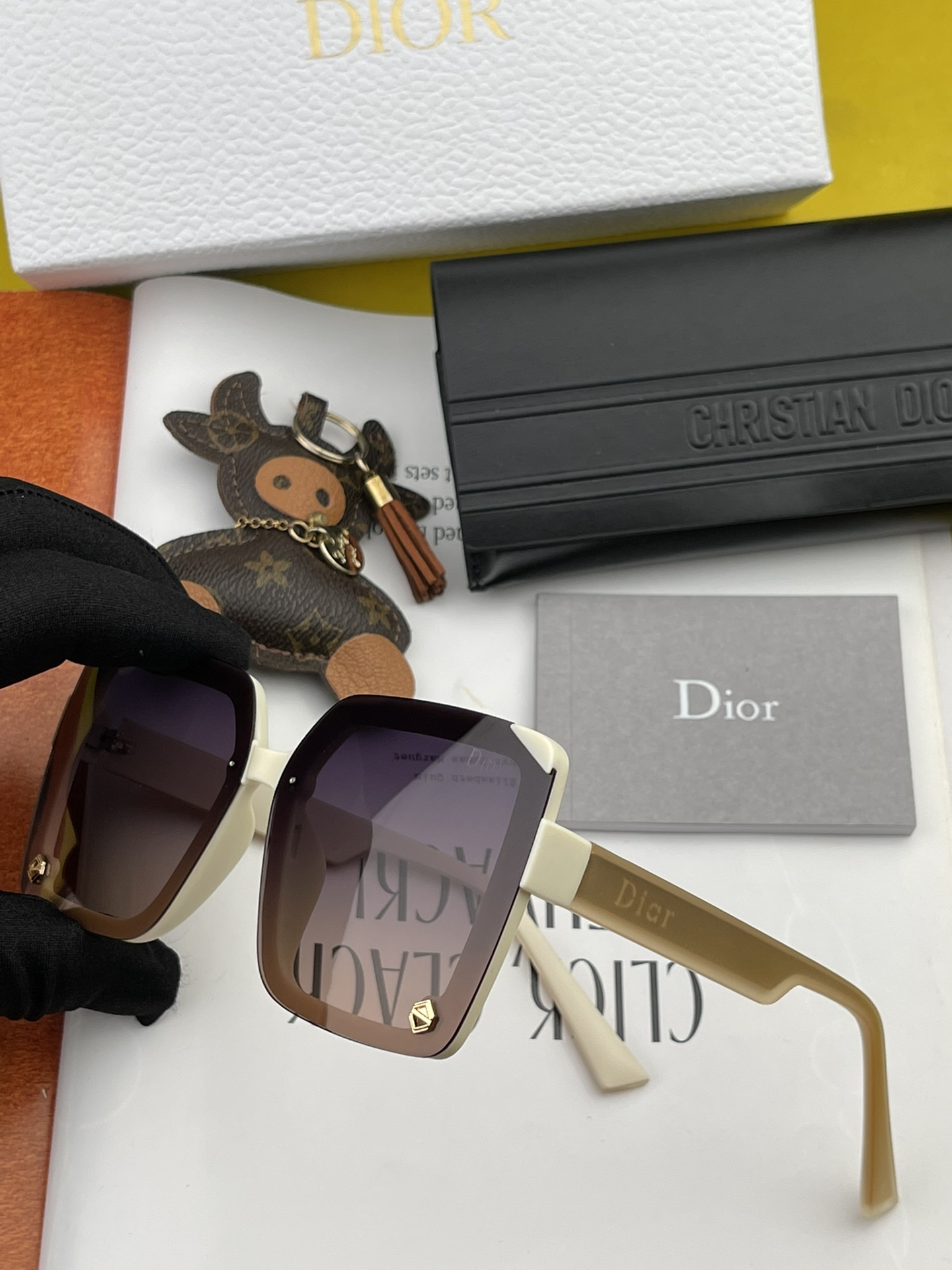 sunglasses Dior D7191 - vstockx