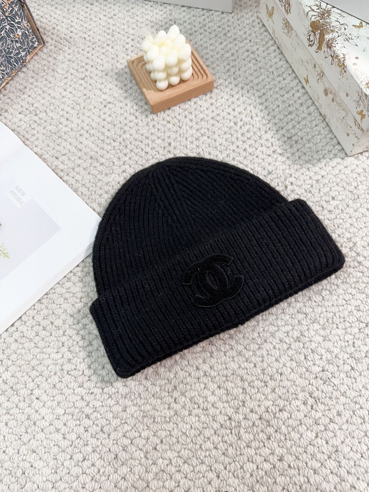 Streetwear Hat Chanel 329321 - vstockx