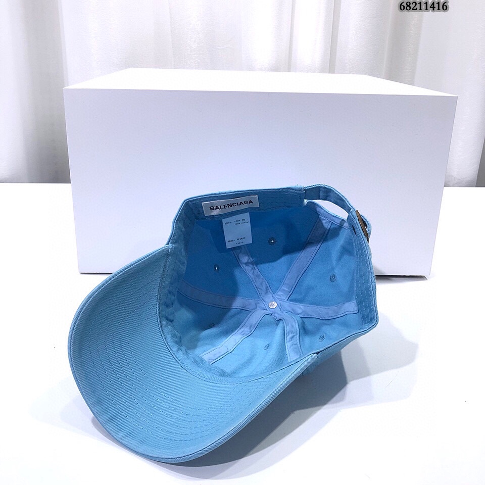 Hat Balenciaga 2 - vstockx