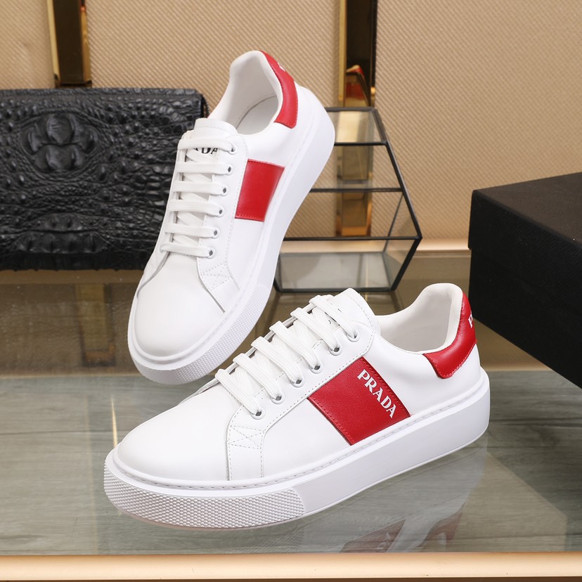 Prada Low Top sneaker 38 - vstockx