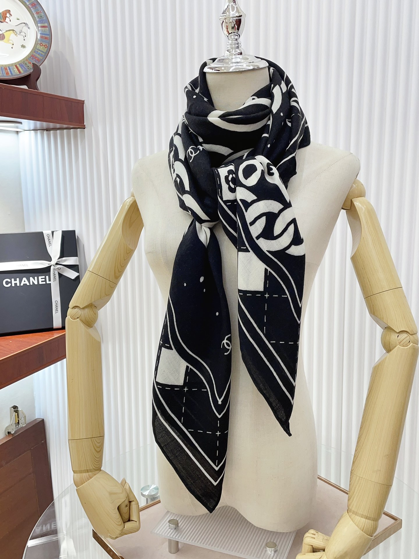 Streetwear Scarf CHANEL 328830 size:140*140cm - vstockx