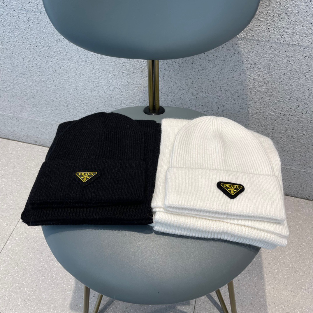 Hat & Scarf Prada 4 - vstockx