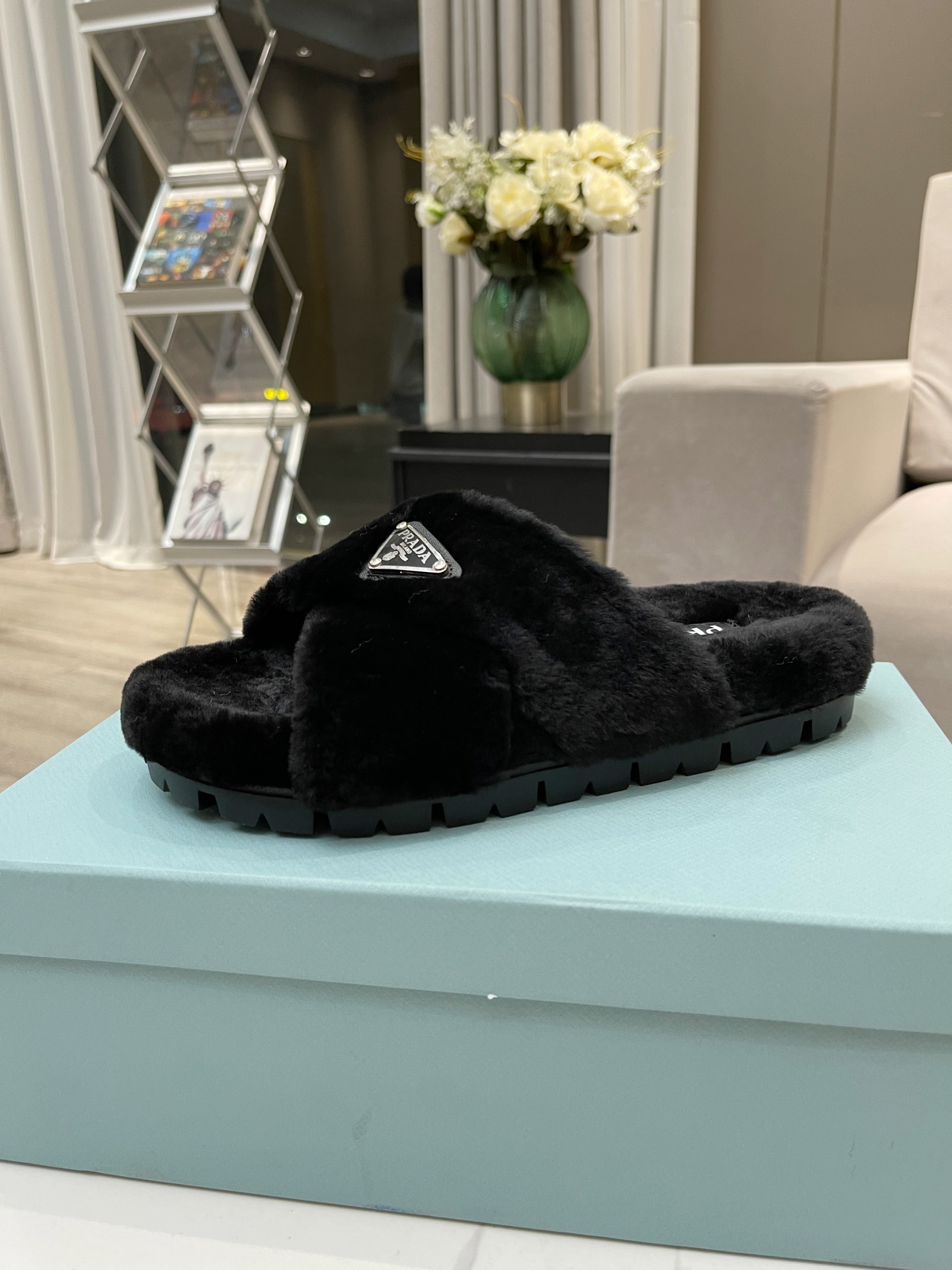 Prada Flat Sandals 3 - vstockx