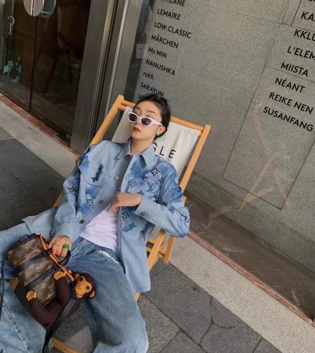 Clothes Louis Vuitton 1328 - vstockx