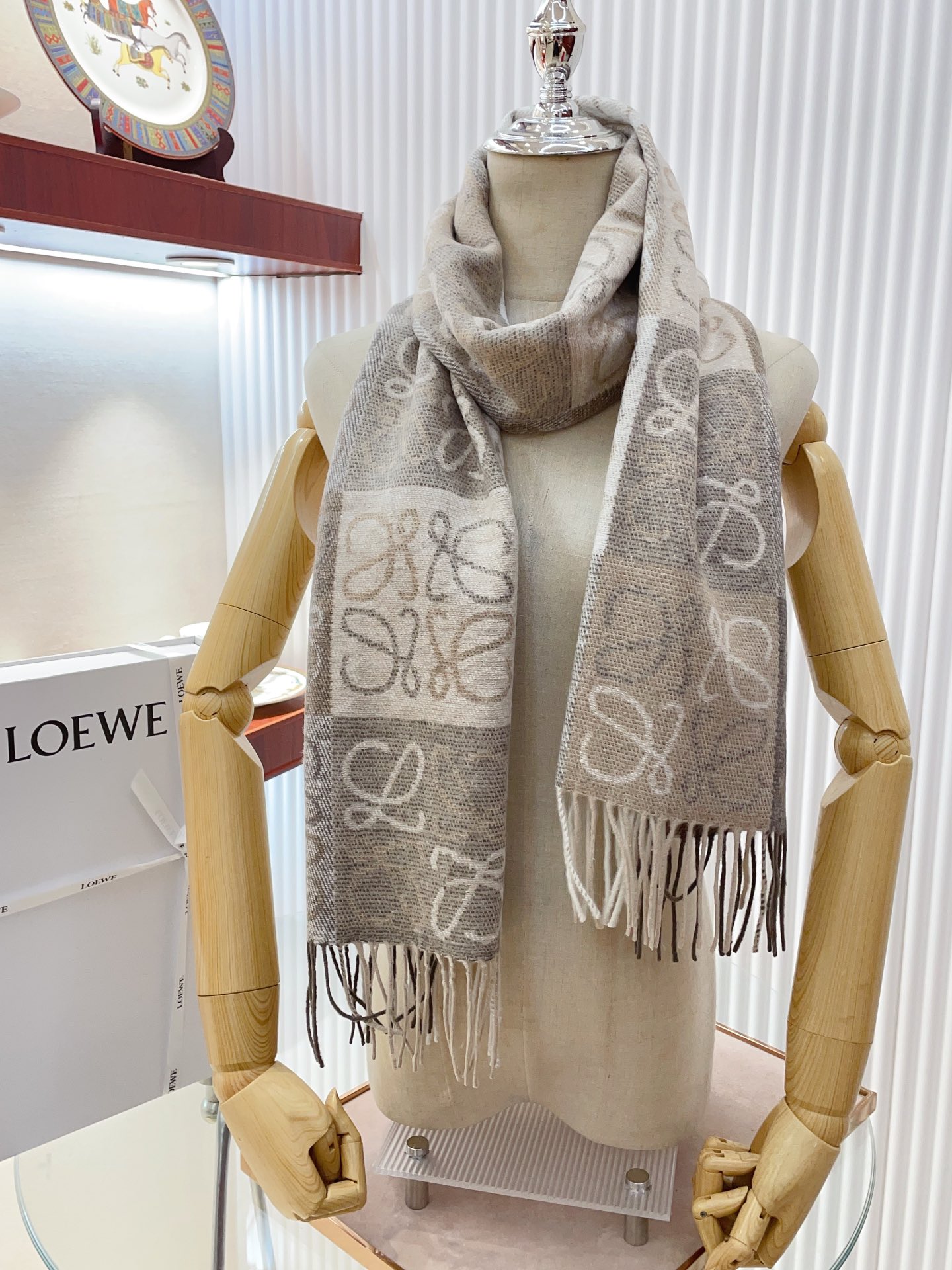 Streetwear Scarf Loewe 328732 SIZE:40x200cm - vstockx
