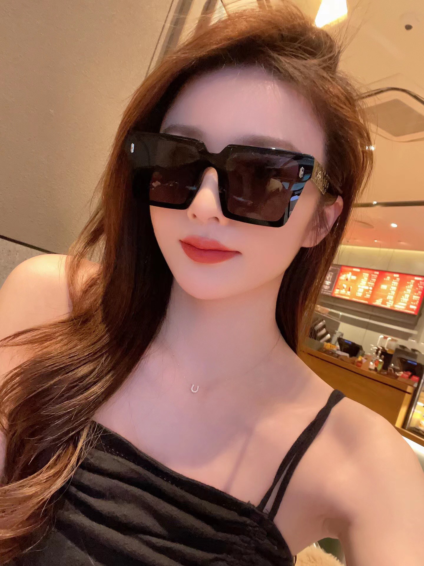 Sunglasses Louis Vuitton L1211 - vstockx