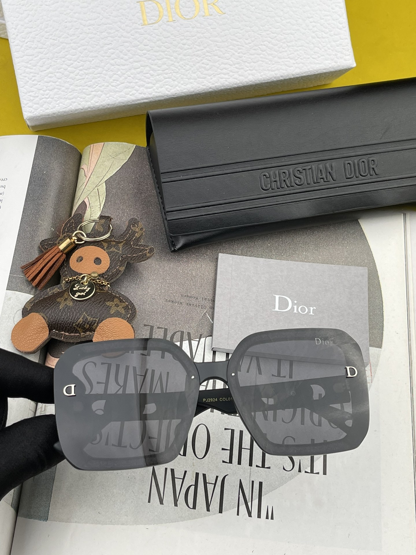 sunglasses Dior D4292 - vstockx