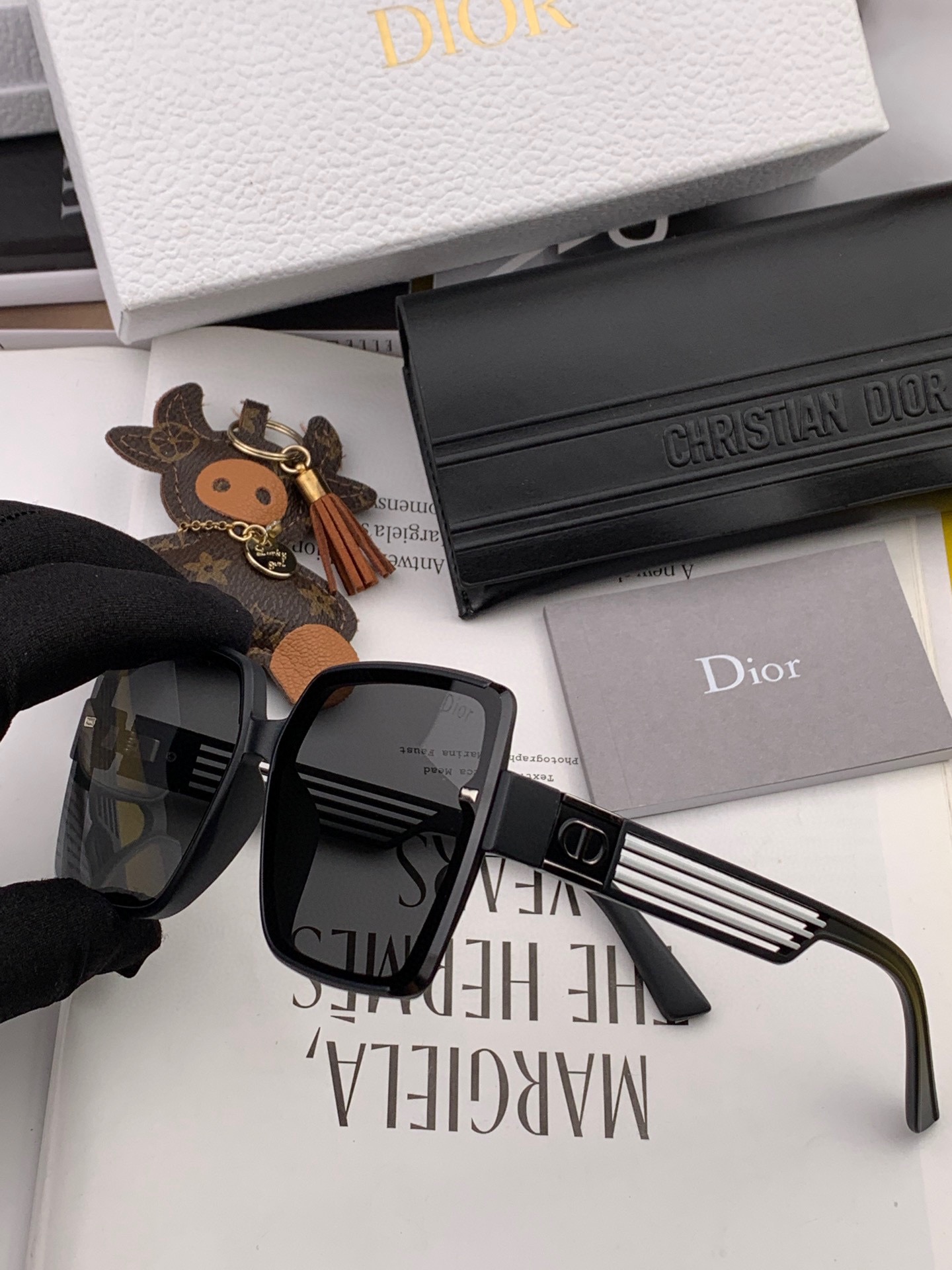 sunglasses Dior CD7780 - vstockx