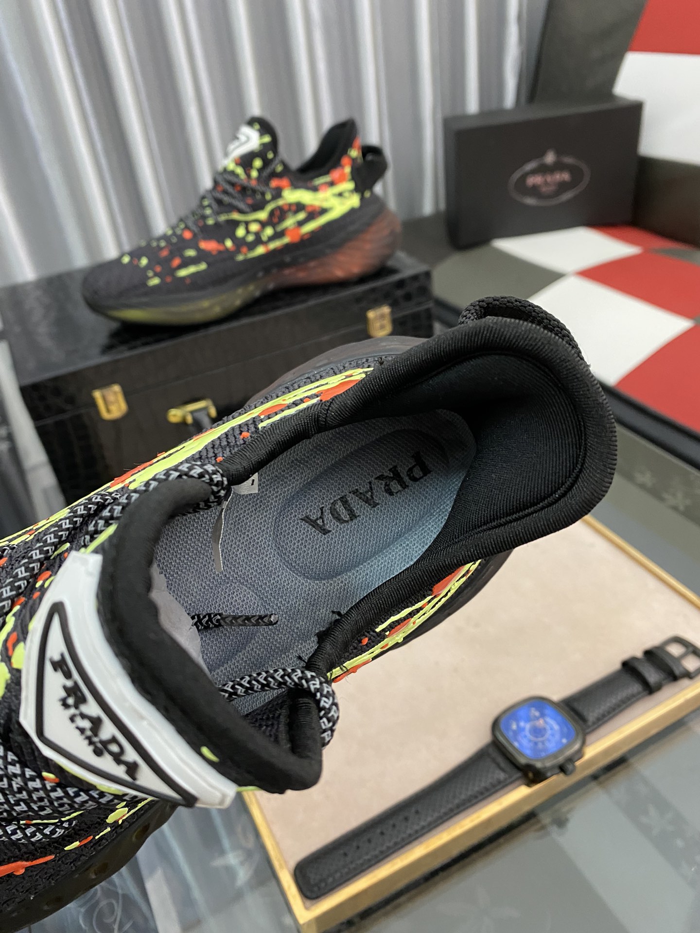 Prada Low Top sneaker 15 - vstockx