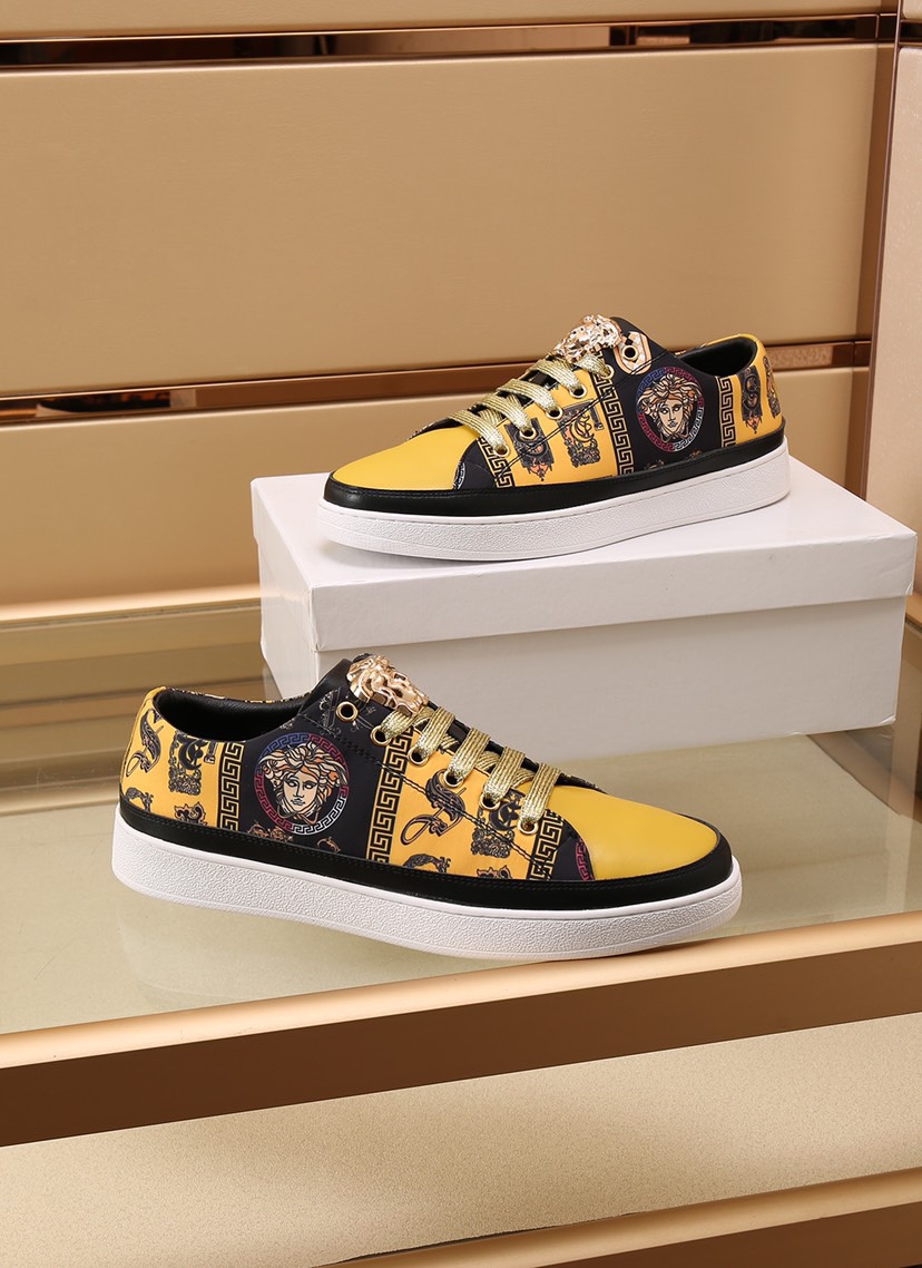 Versace Greca Sneaker 25 - vstockx