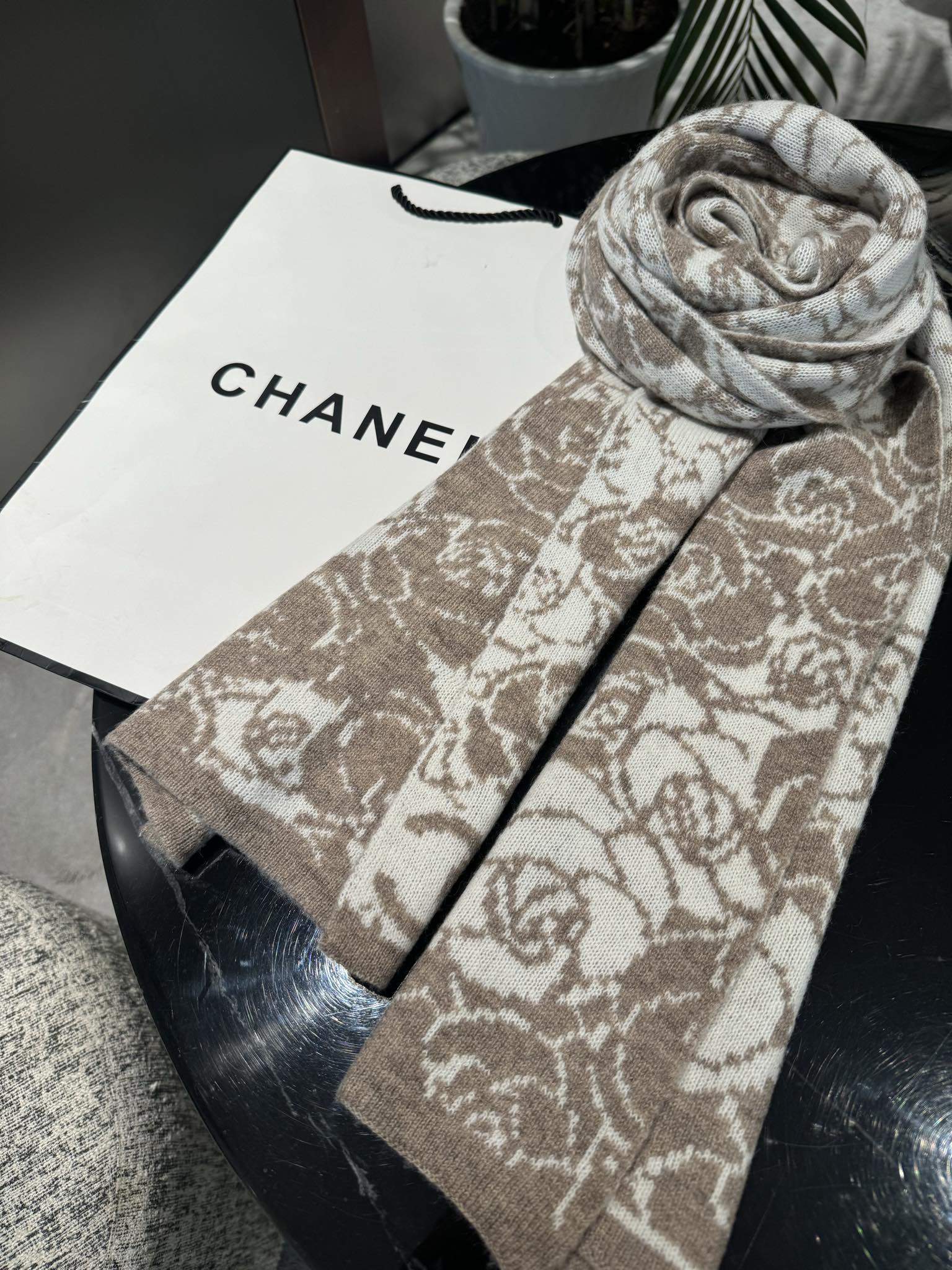 Streetwear Scarf CHANEL 328960 SIZE:180×30cm - vstockx