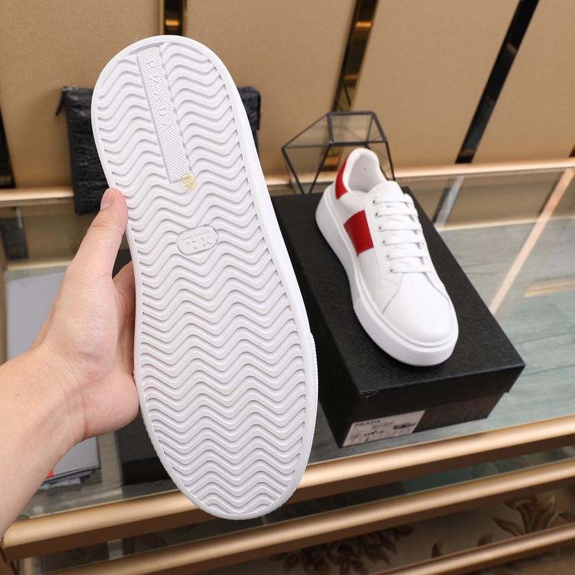 Prada Low Top sneaker 38 - vstockx