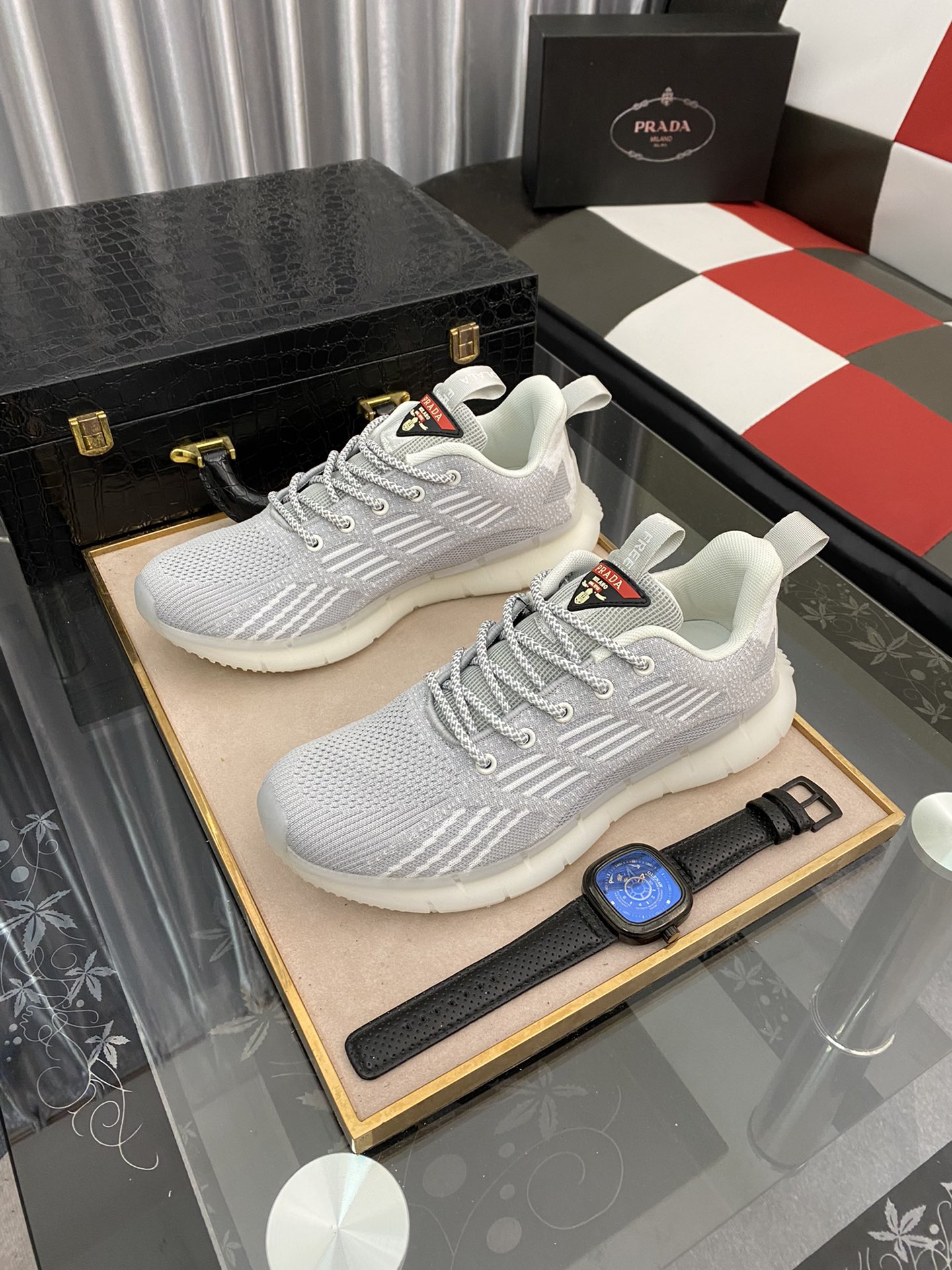 Prada Low Top sneaker 19 - vstockx