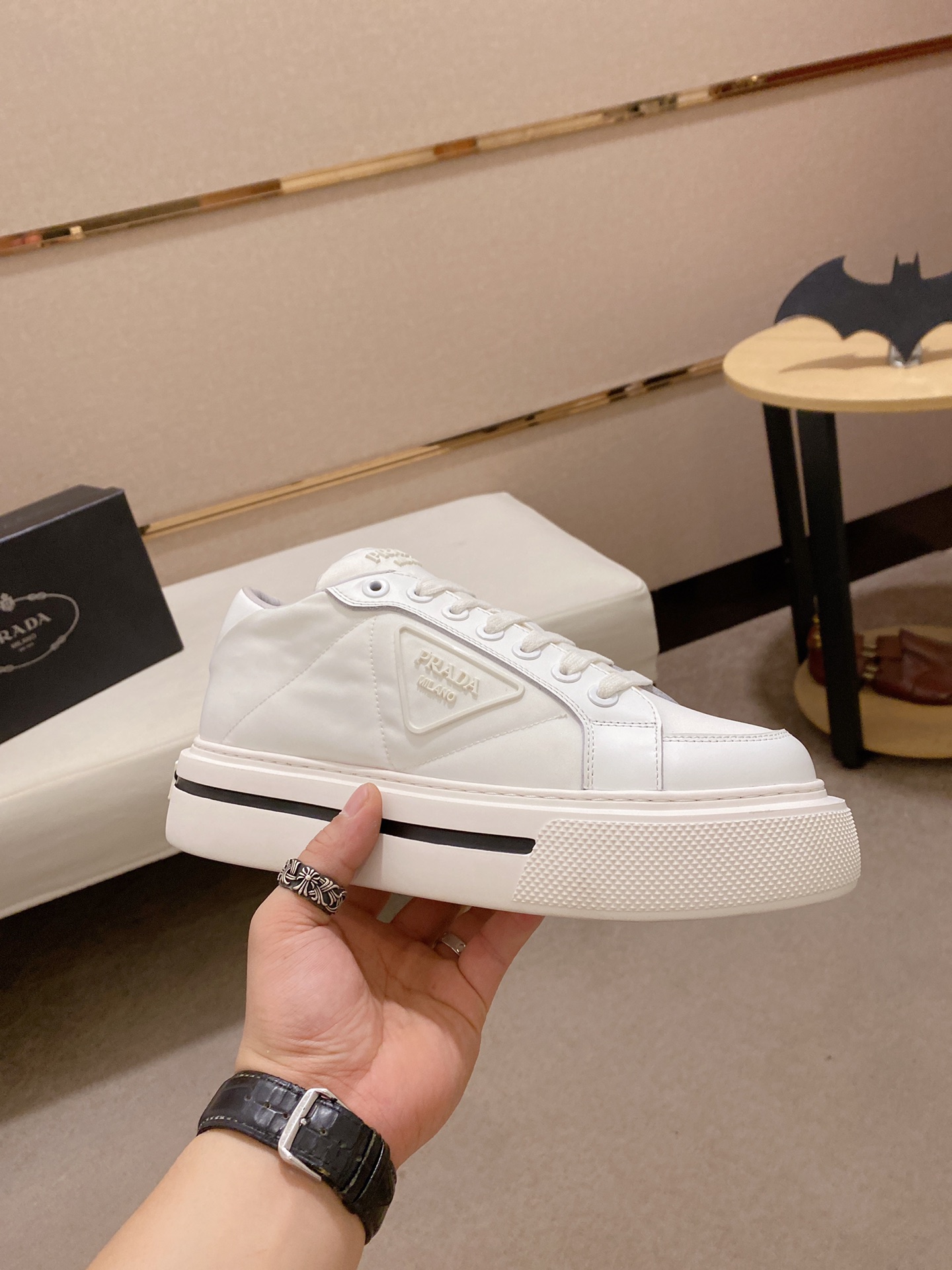 Prada Low Top sneaker 11 - vstockx