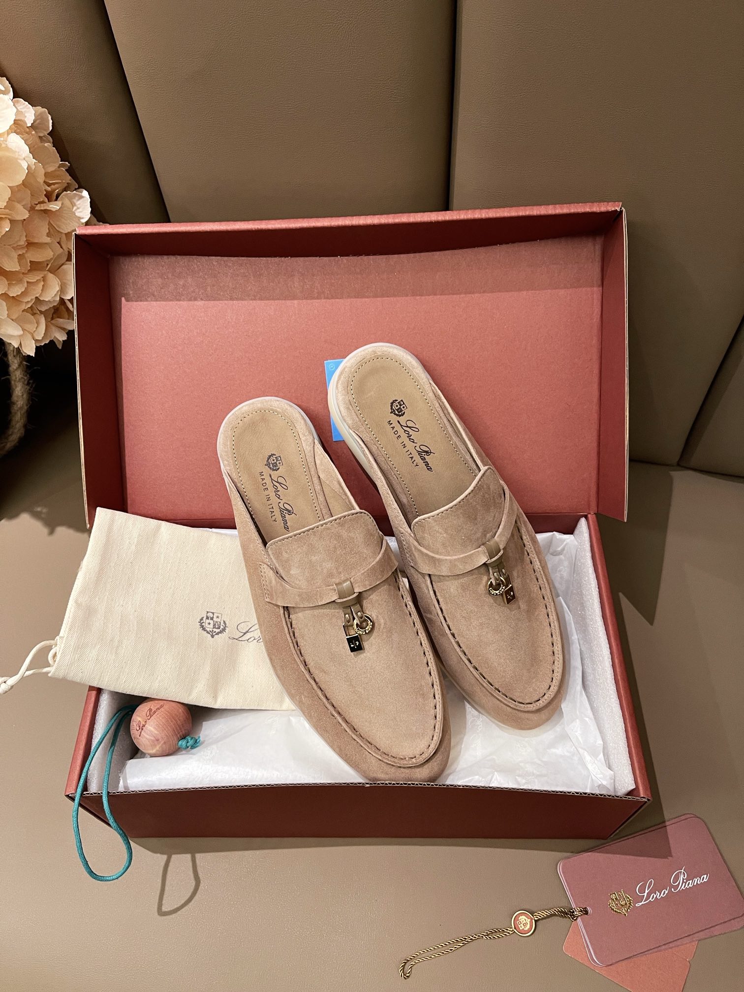 Loro Piana shoes 250 - vstockx