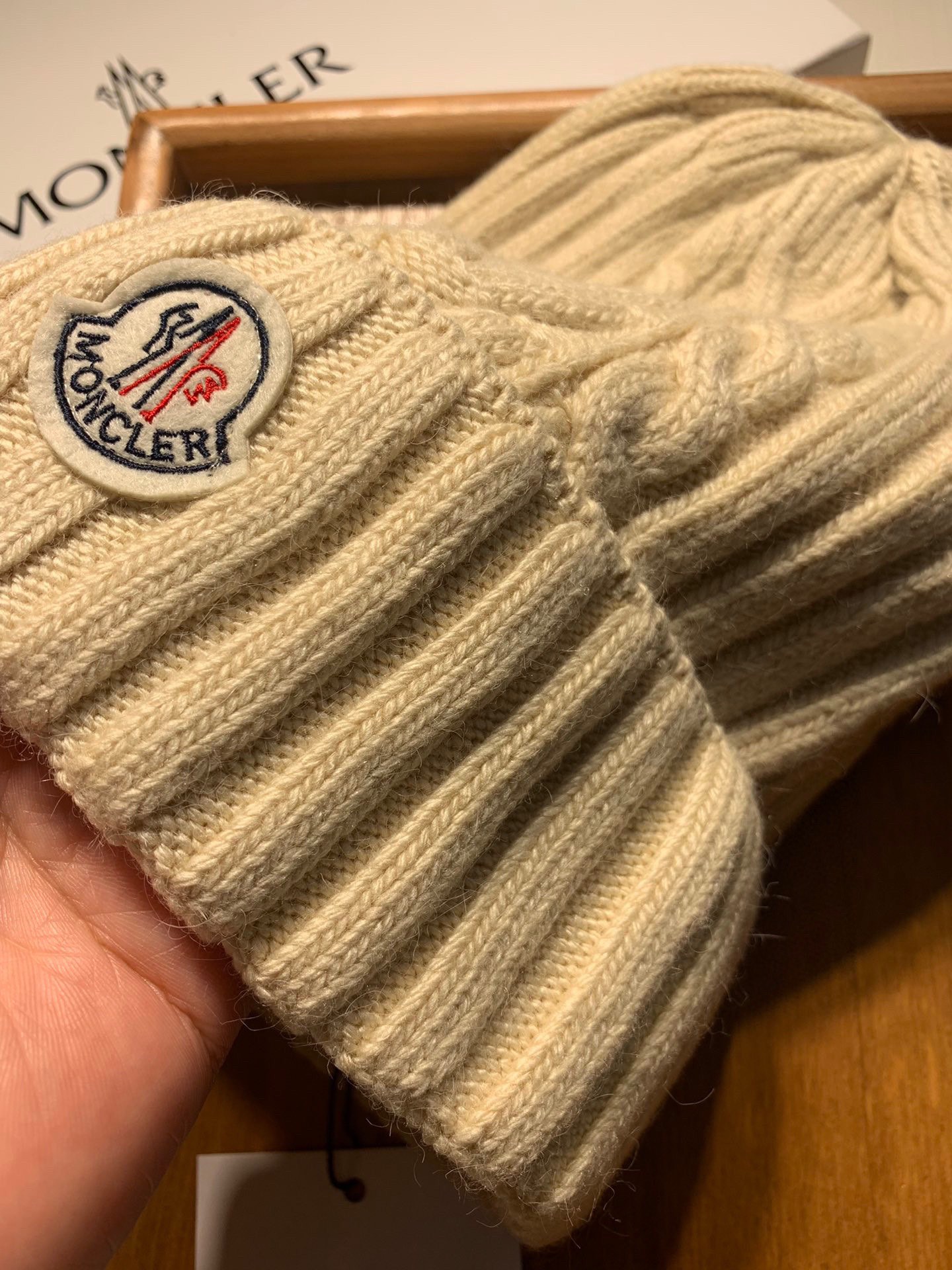 Hat Moncler 3 - vstockx
