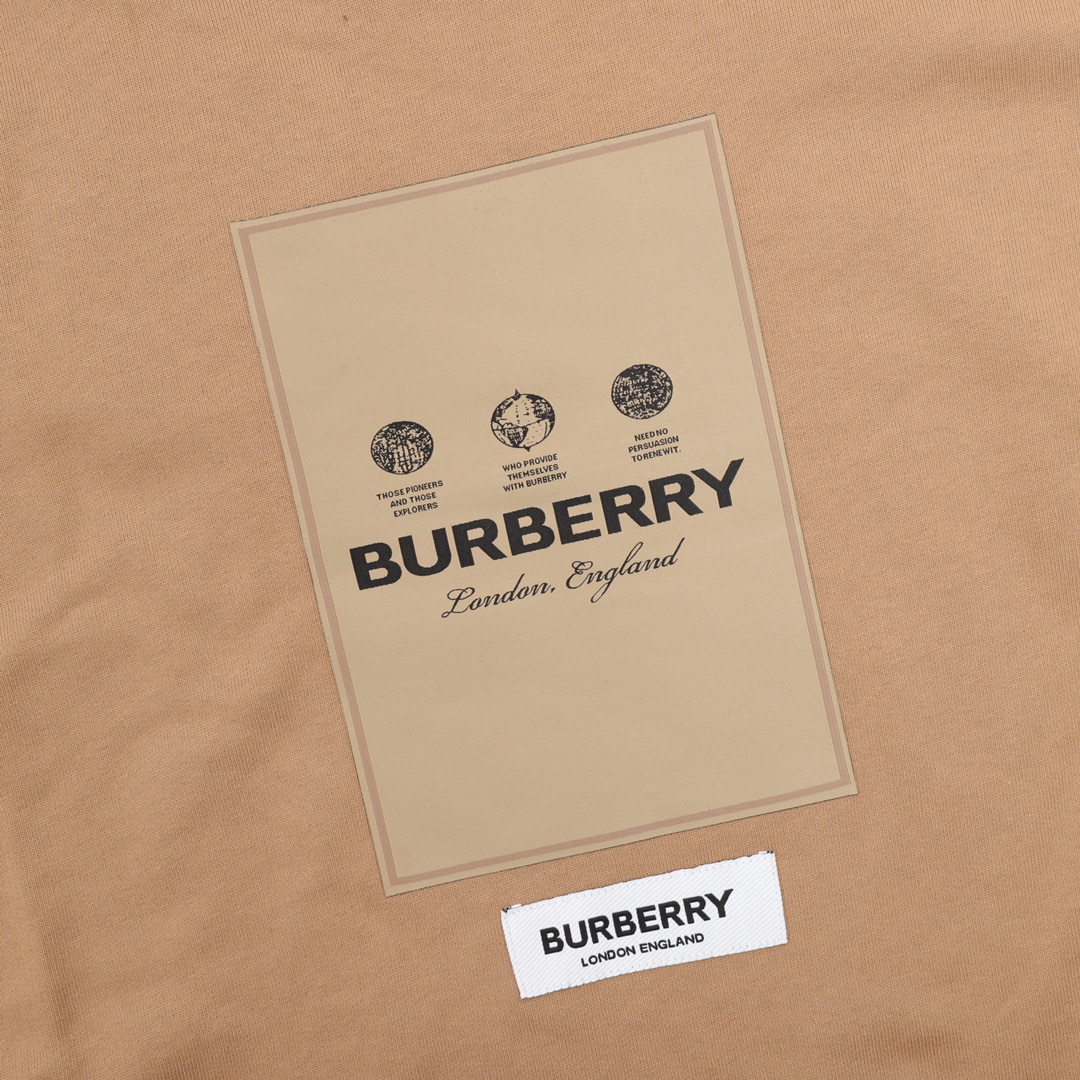 Clothes Burberry 814 - vstockx