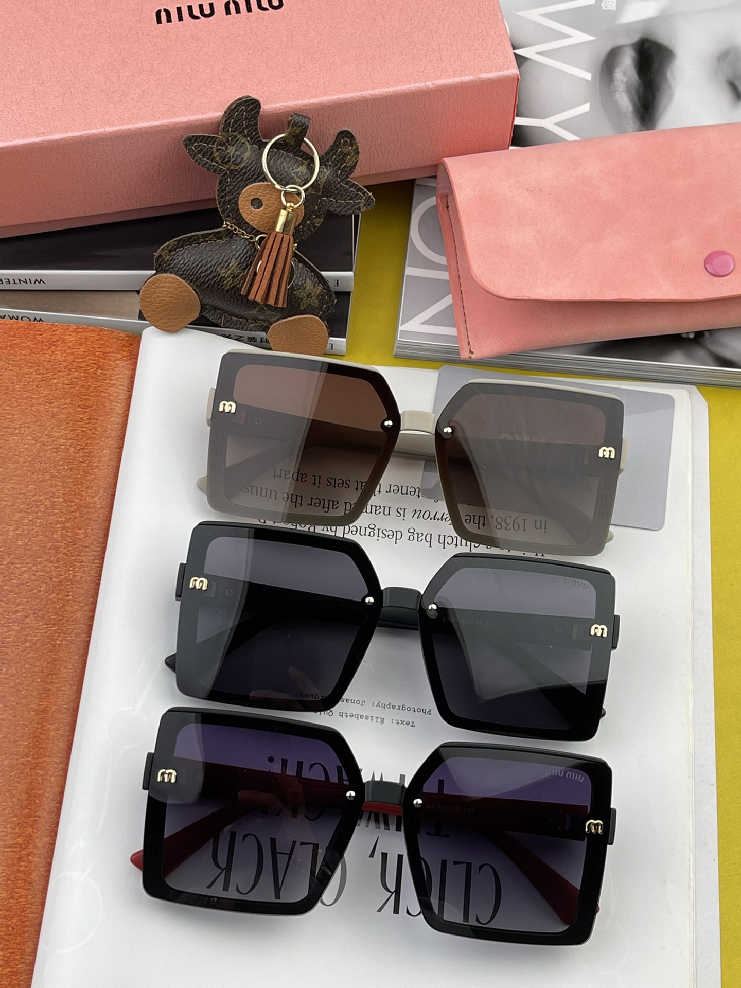 sunglasses Miu Miu MM1405 - vstockx
