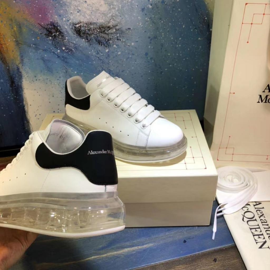 Alexander McQueen Oversized Clear Sole Black - vstockx