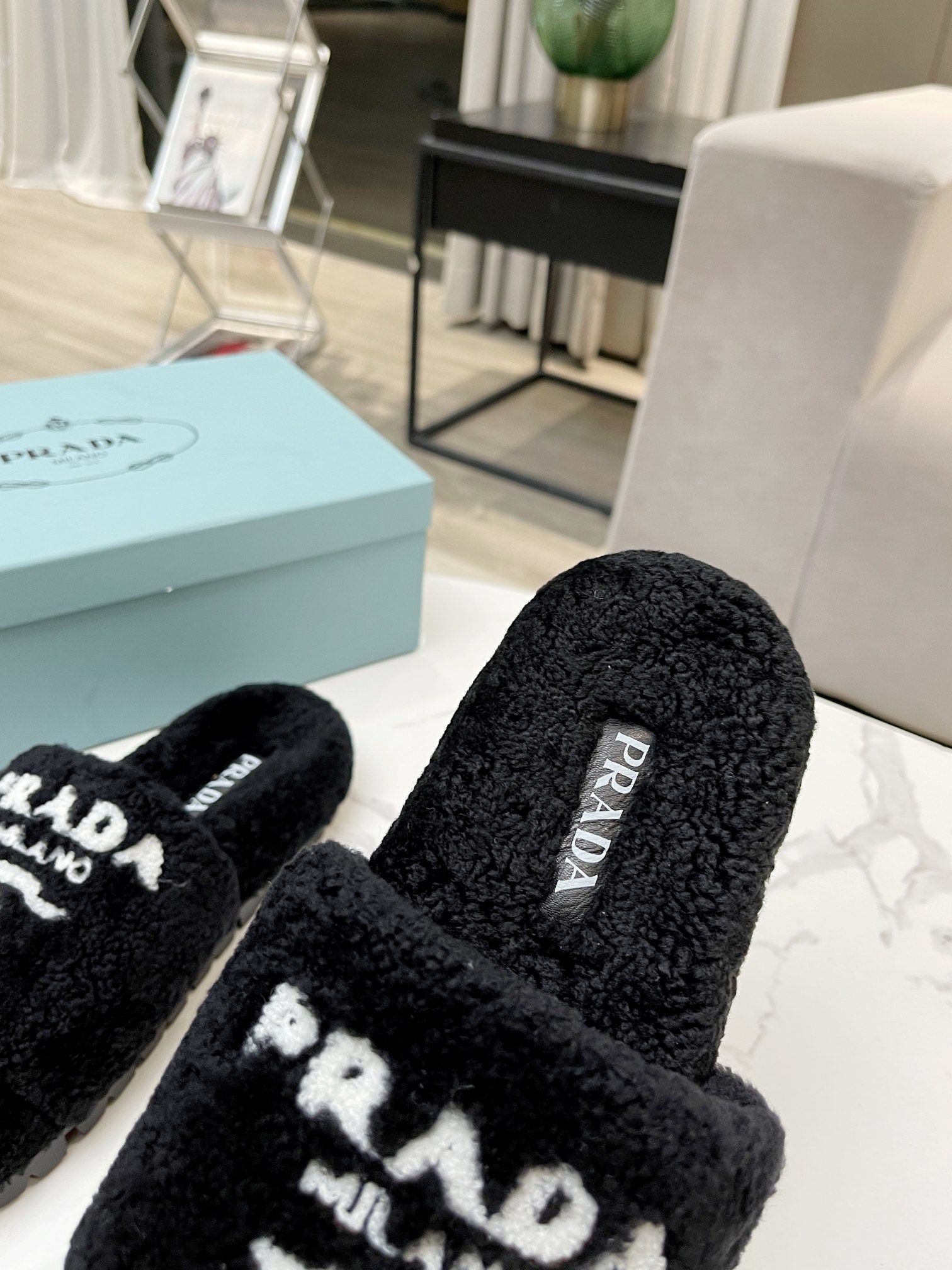 Prada Flat Sandals 4 - vstockx