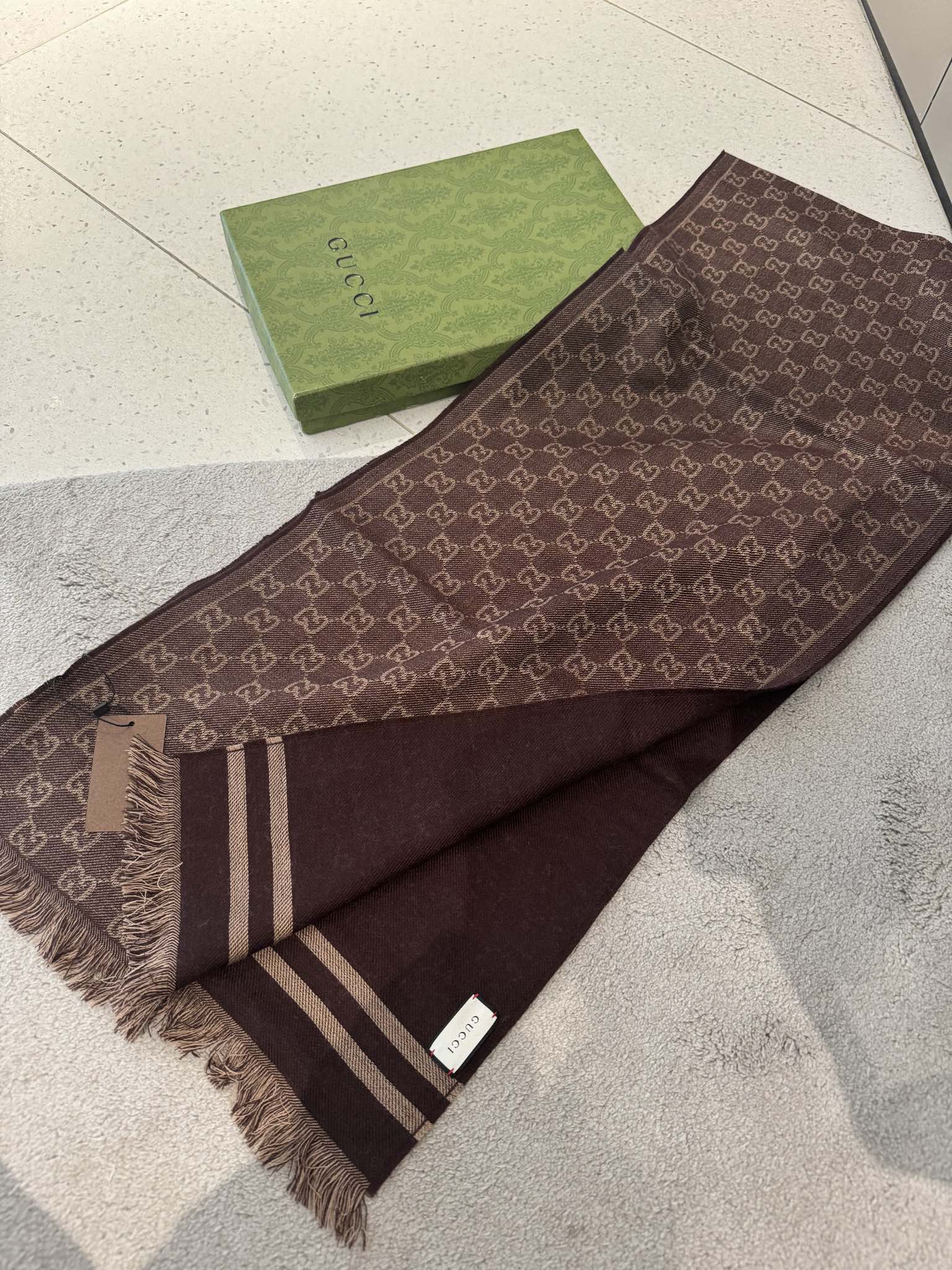 Streetwear Scarf GUCCI 328958 SIZE:55x190cm - vstockx
