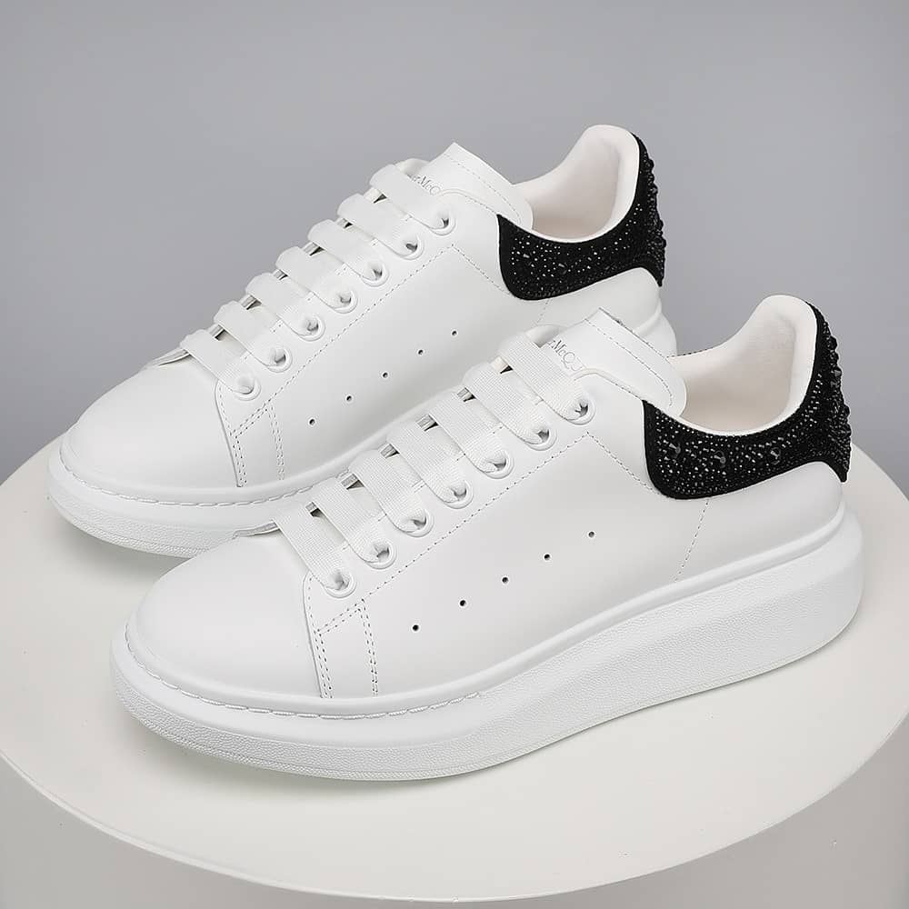 Alexander McQueen Oversized White Black Crystals - vstockx