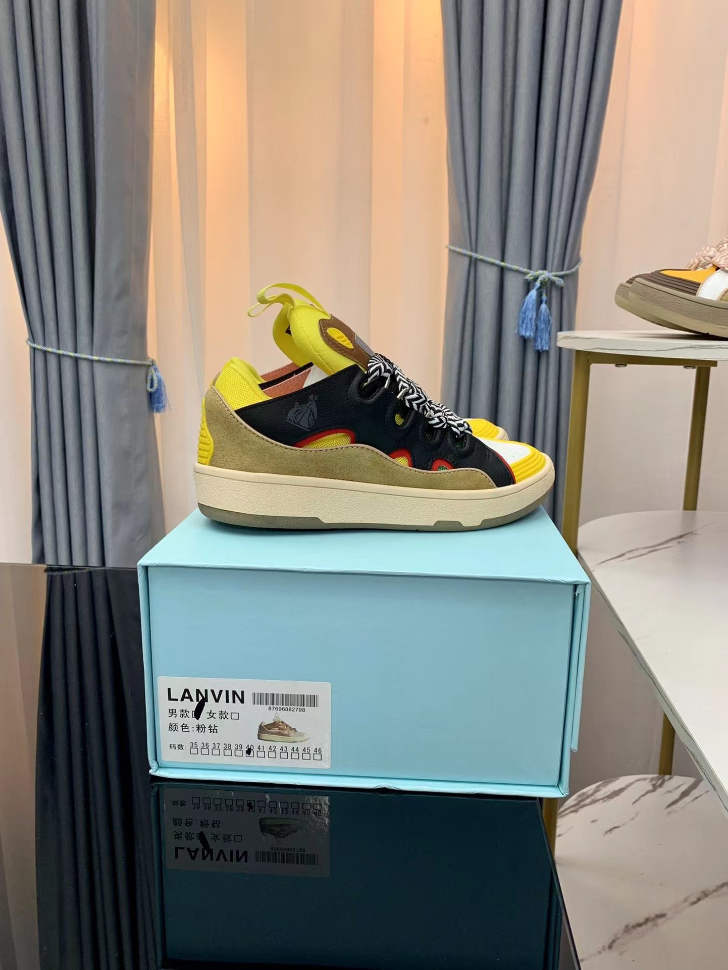 Lanvin Leather Curb Egg yolk black - vstockx