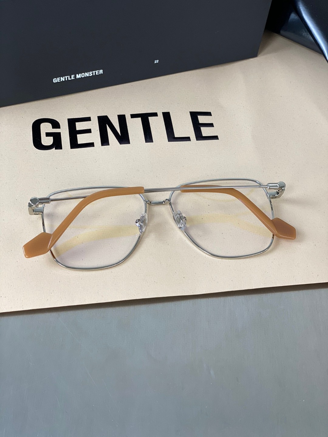 Sunglasses GENTLE MONSTER chacha - vstockx