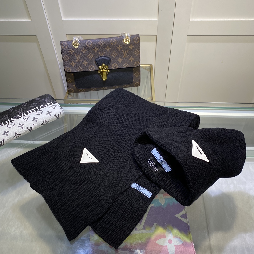 Hat & Scarf Prada 1 - vstockx