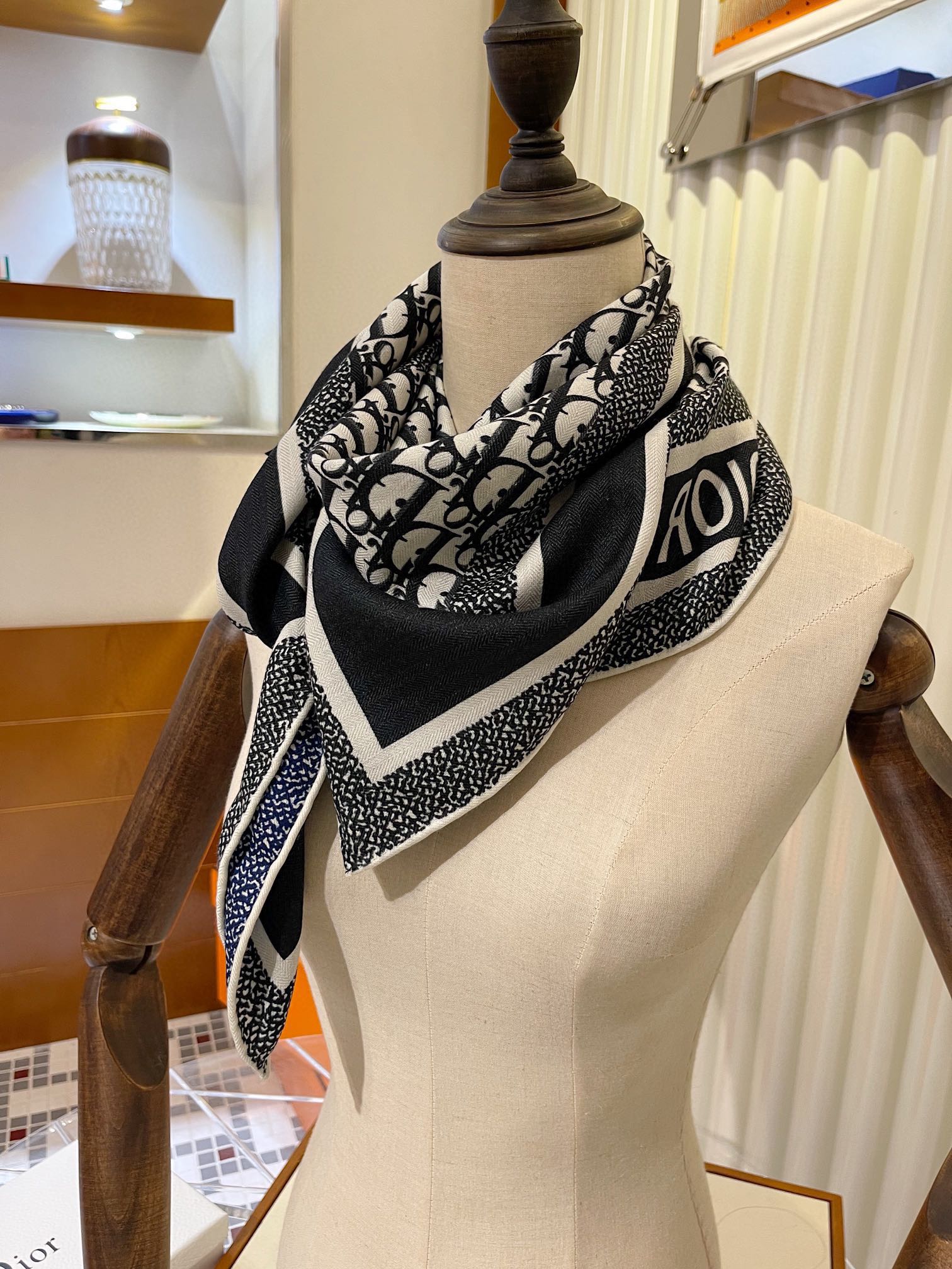 Streetwear Scarf Dior 329002 - vstockx