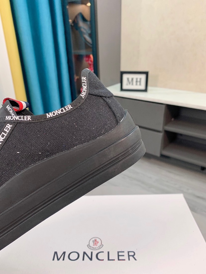 Moncler Lissex High Top Sneakers 5 - vstockx