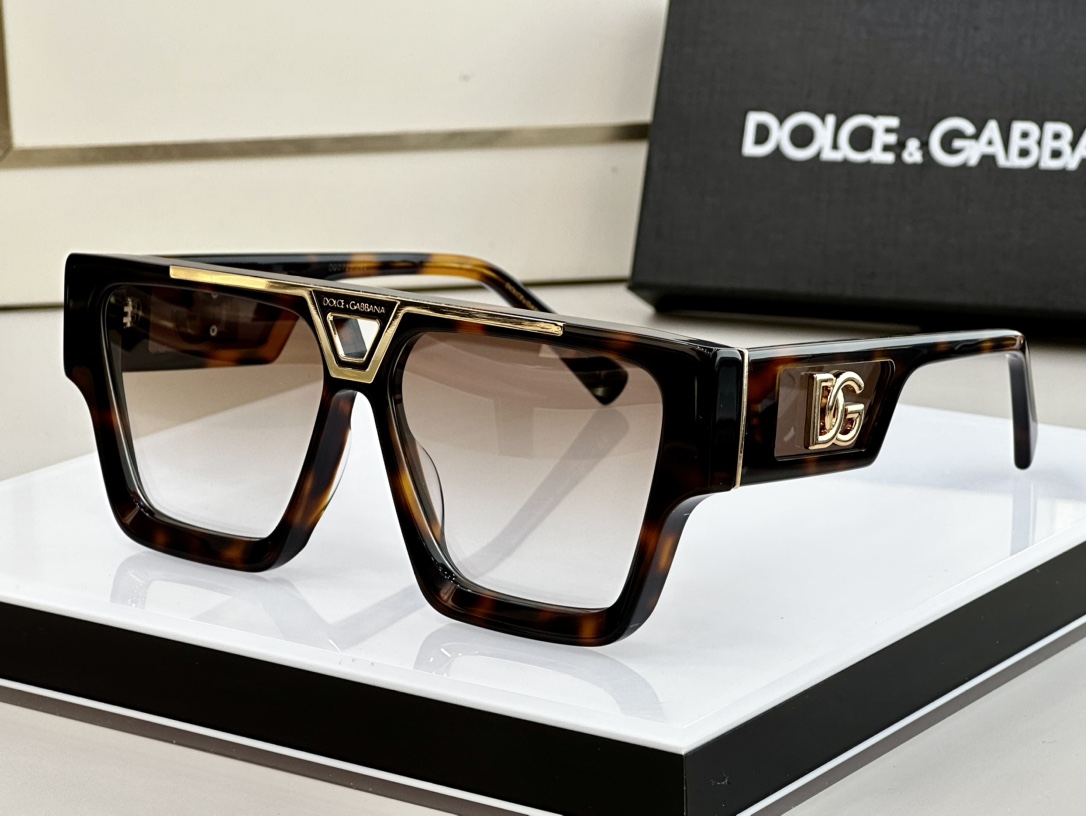 Sunglasses Dolce & Gabbana DG5011 61 13-140 - vstockx