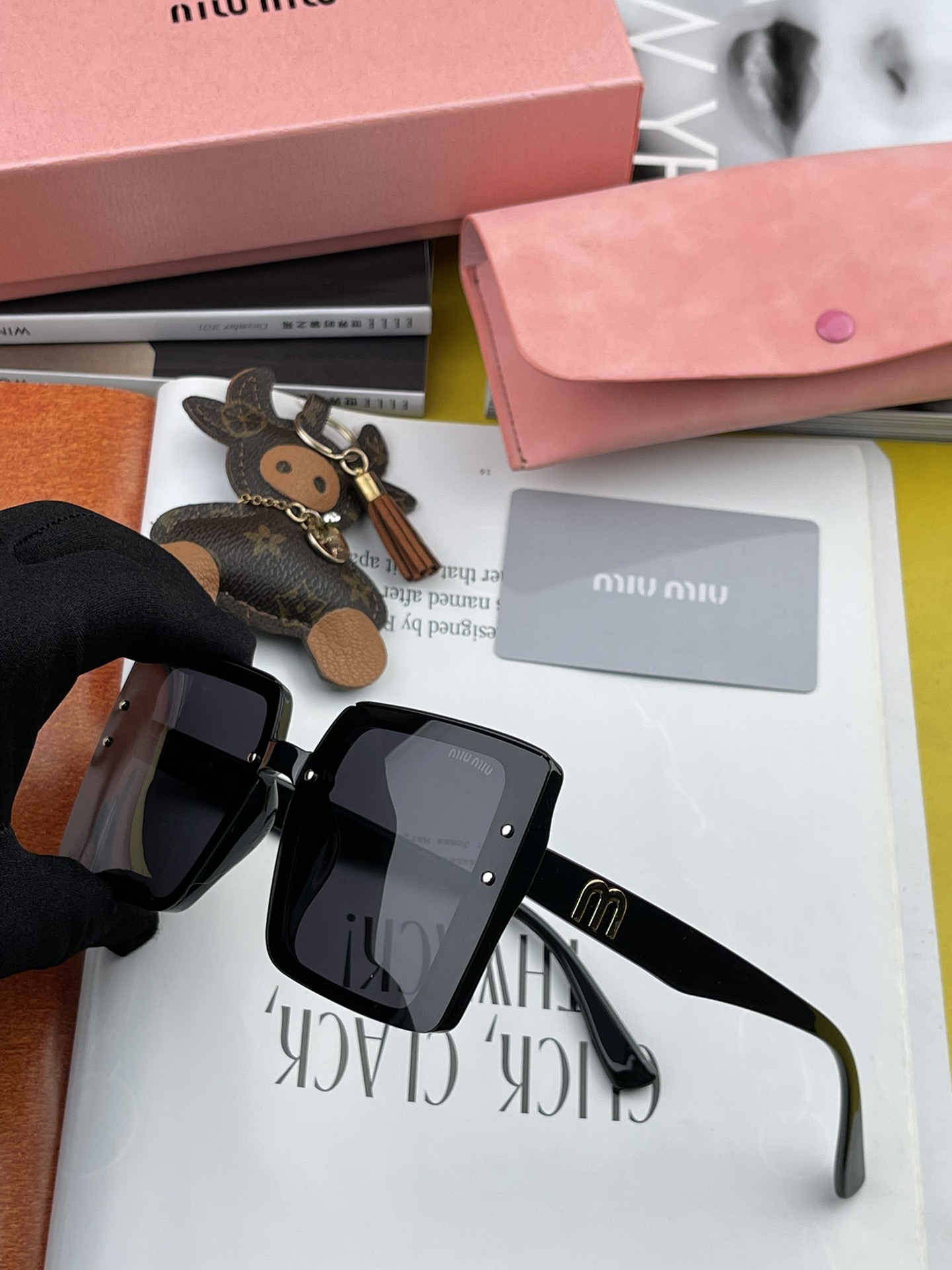 sunglasses Miu Miu MM1045 - vstockx