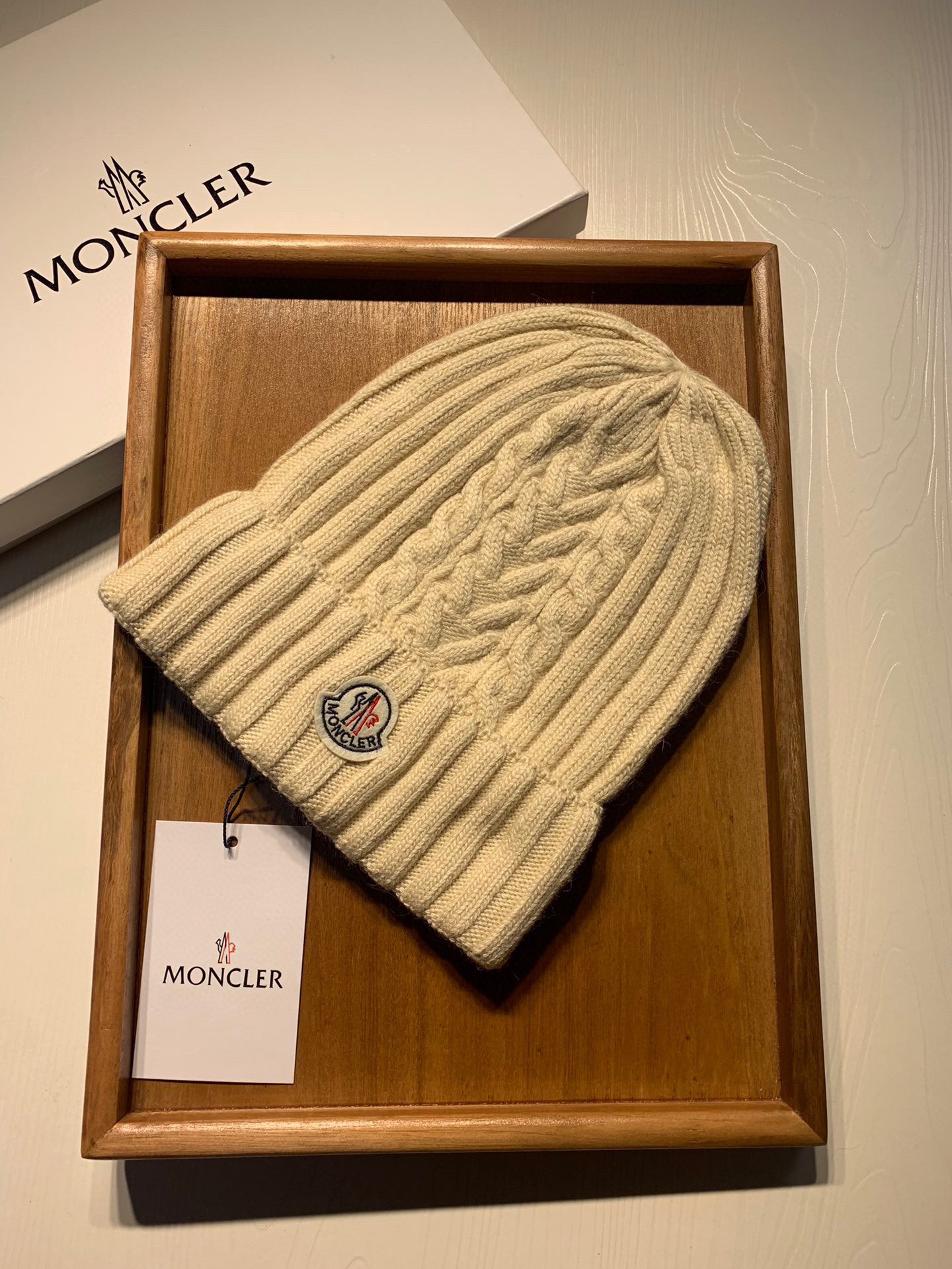 Hat Moncler 3 - vstockx