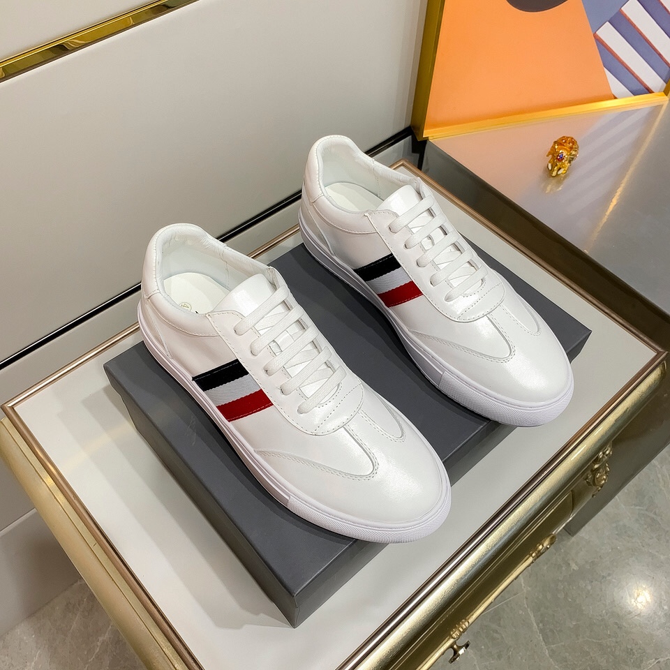 Thom Browne Low Top Sneaker 17 - vstockx